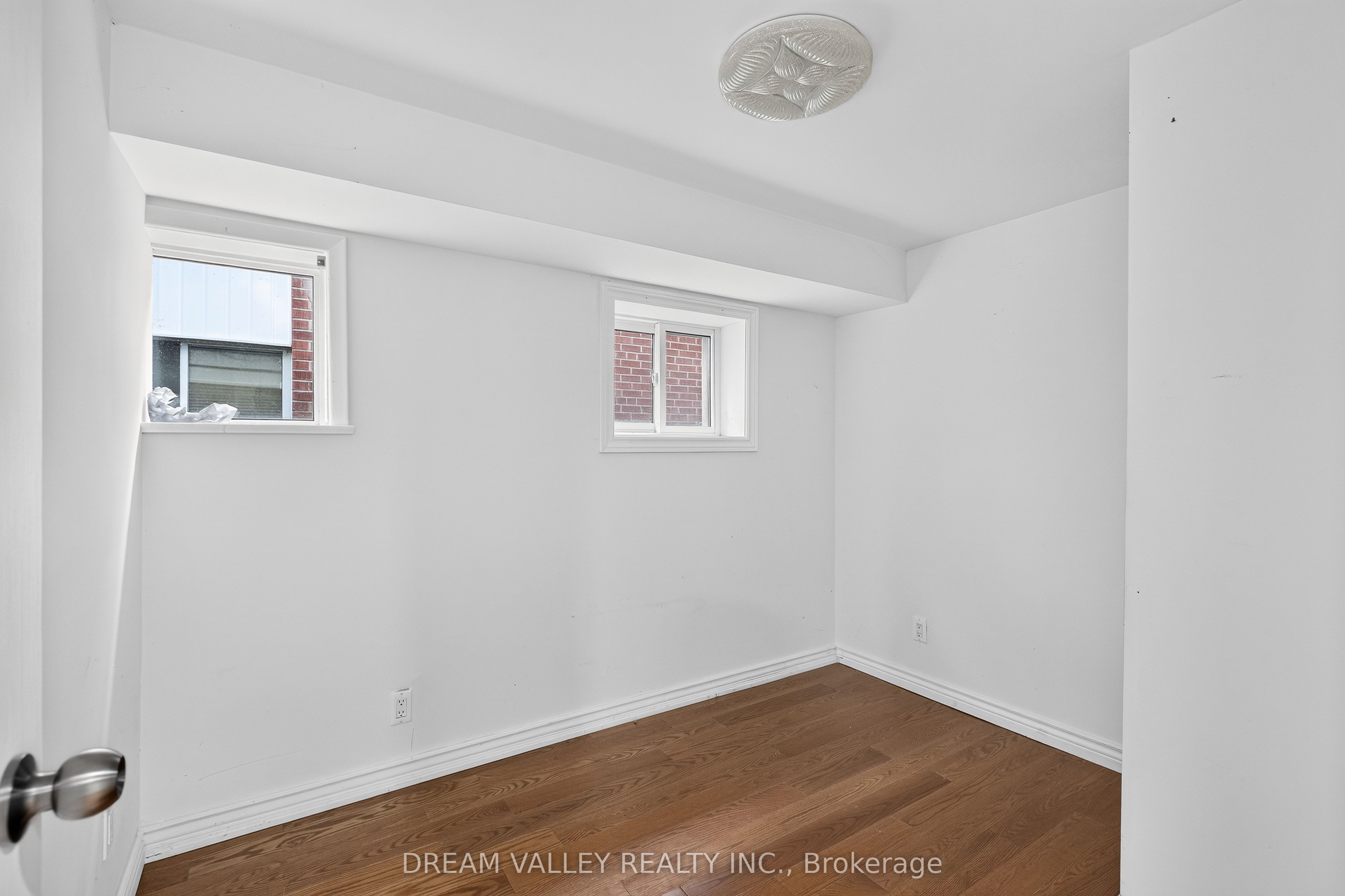 51 Sloley Road, Toronto, ON M1M 1C7 photo 3