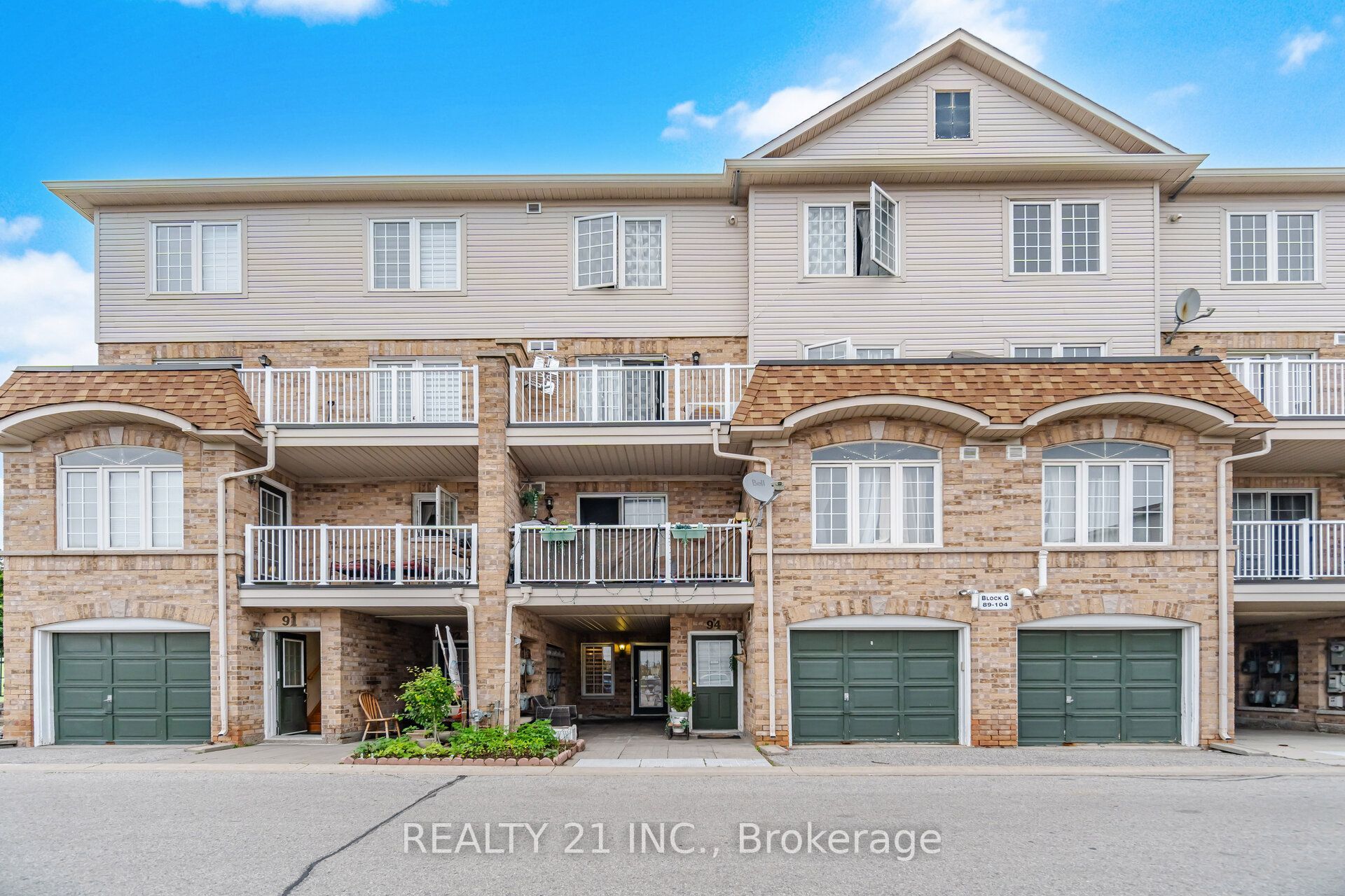 200 Mclevin Avenue 93, Toronto, ON M1B 6C8