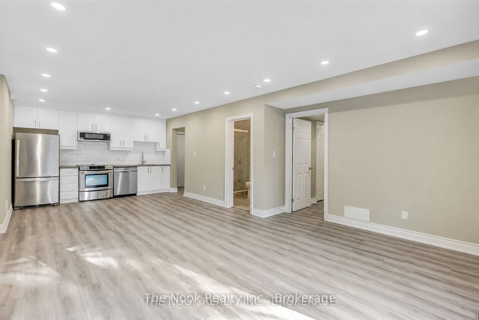 138 Huntington Crescent, Clarington, ON L1E 3C5 photo 2