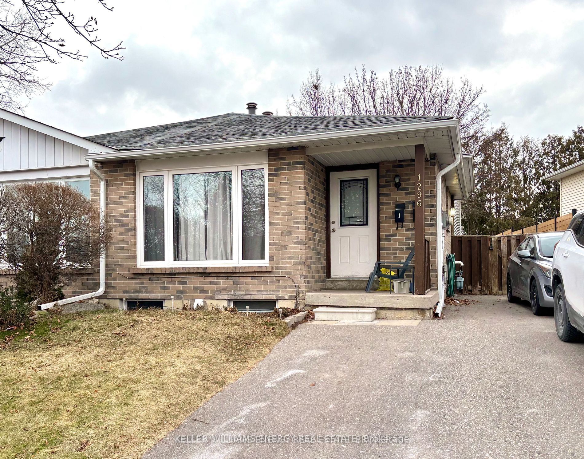 1296 Cherrydown Drive Main, Oshawa, ON L1H 8C9
