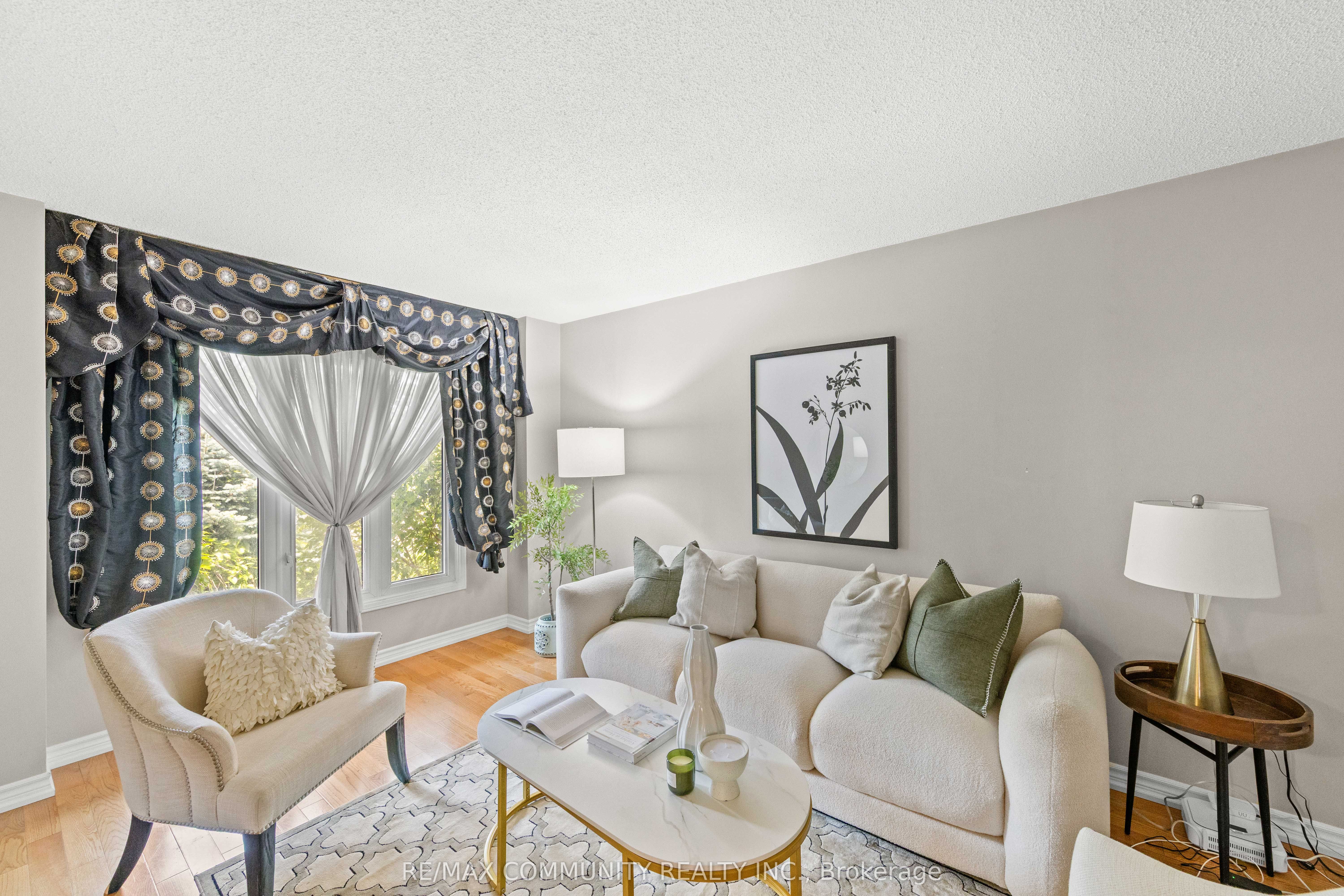 5 Plowman Drive, Ajax, ON L1S 6R7 photo 4