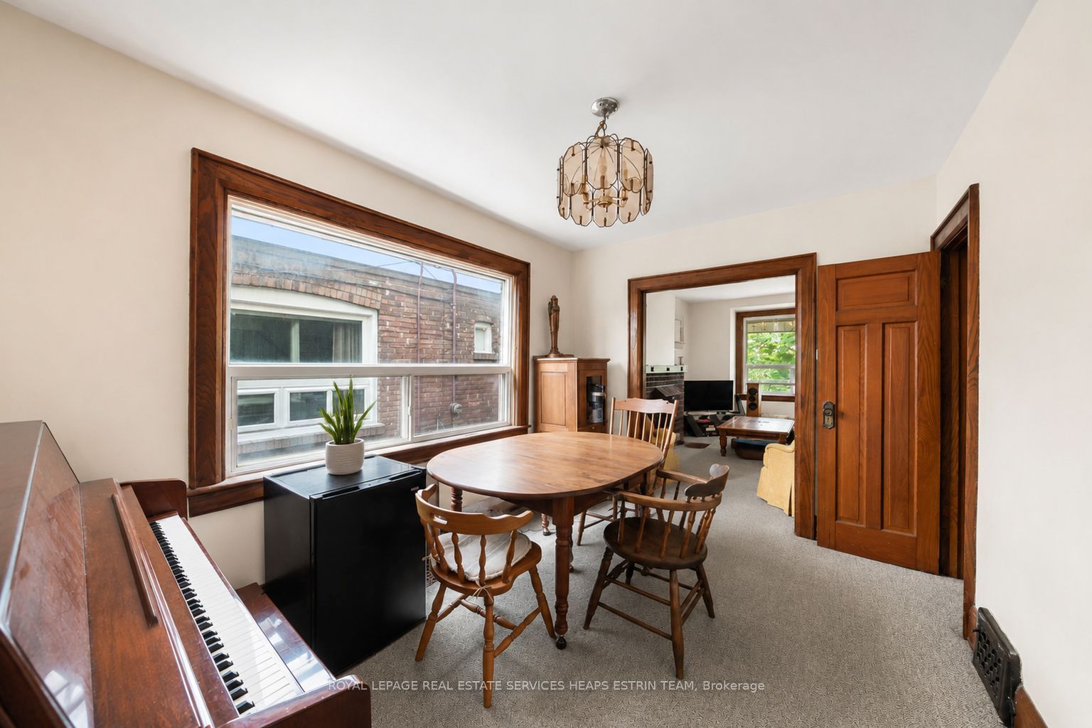 95 Caithness Avenue, Toronto, ON M4J 3X9 photo 5