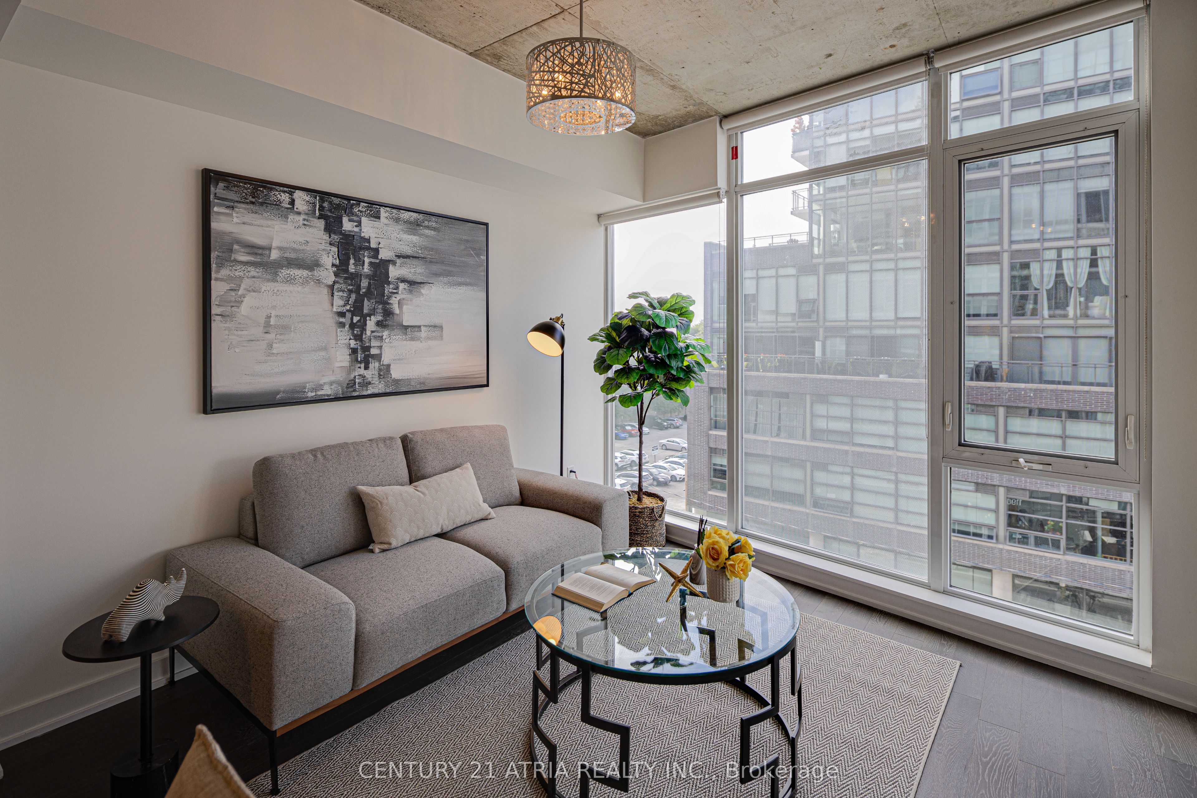 1190 Dundas Street E 513, Toronto, ON M4M 0C5 photo 2