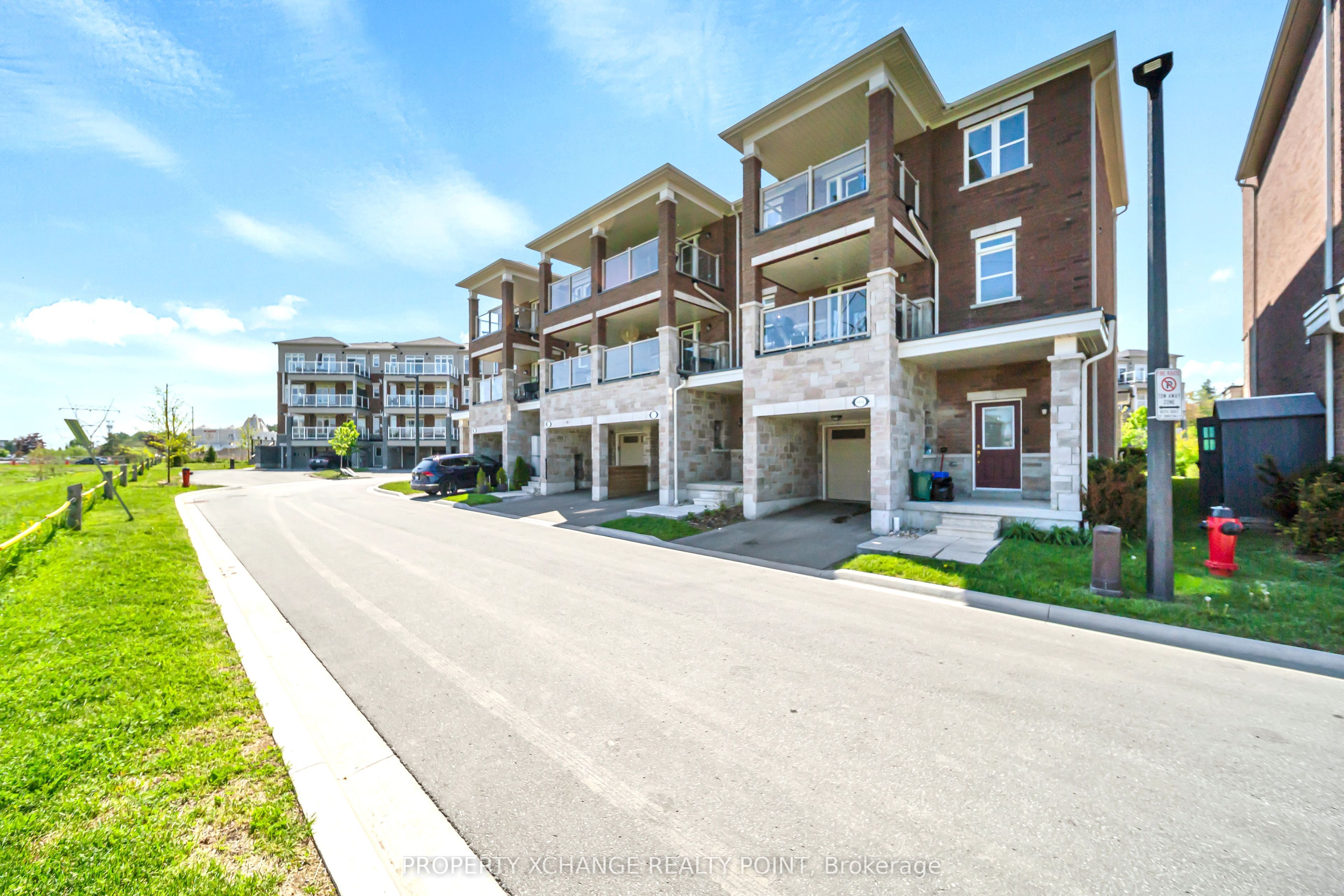 2540 William Jackson Drive 603, Pickering, ON L1X 0E4 photo 2