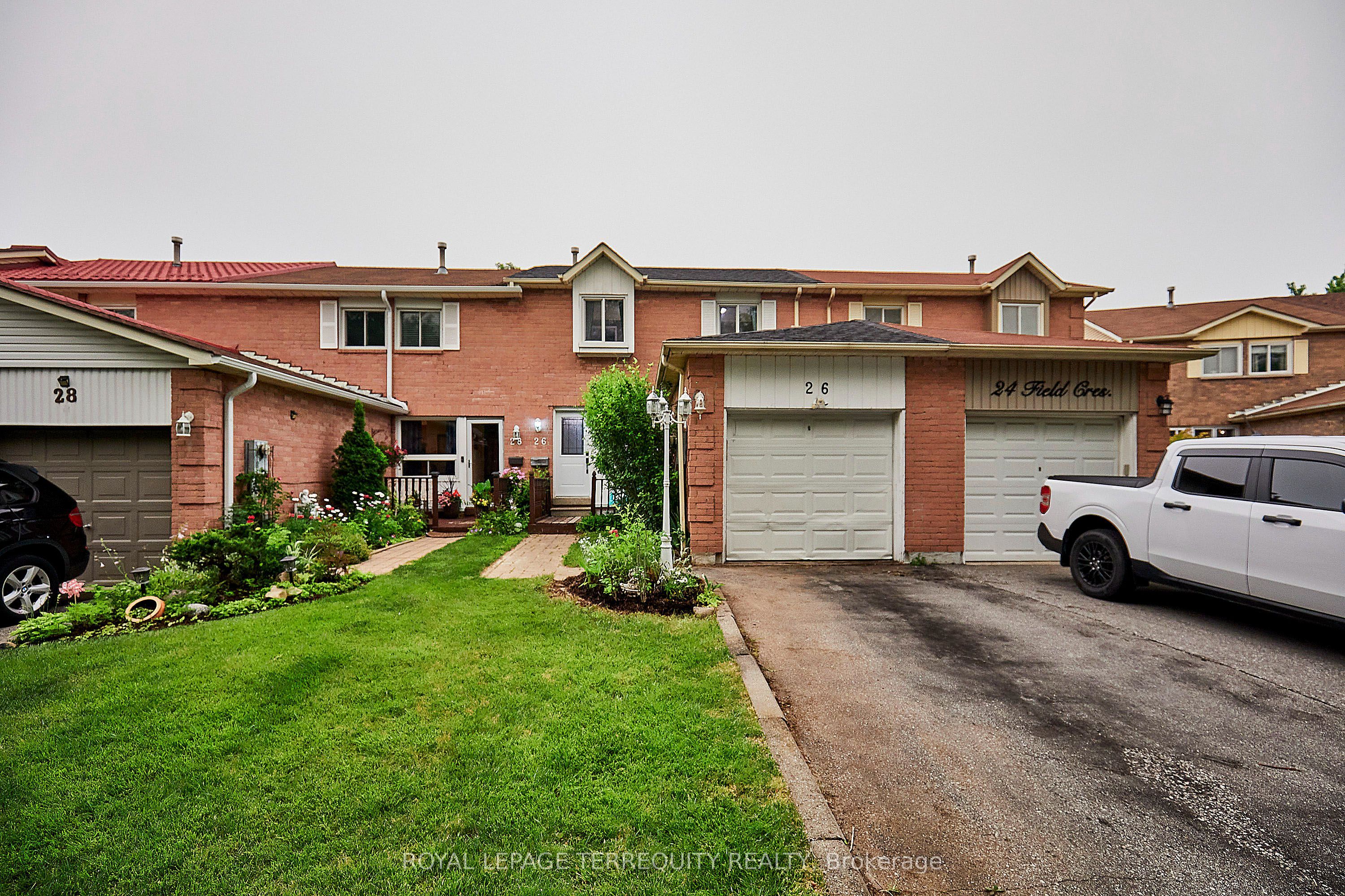 26 Field Crescent, Ajax, ON L1Z 1A8 photo 2