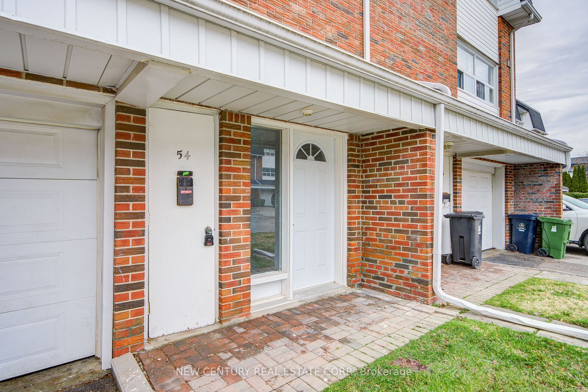 54 TRAILRIDGE Crescent, Toronto, ON M1E 4C9 photo 4