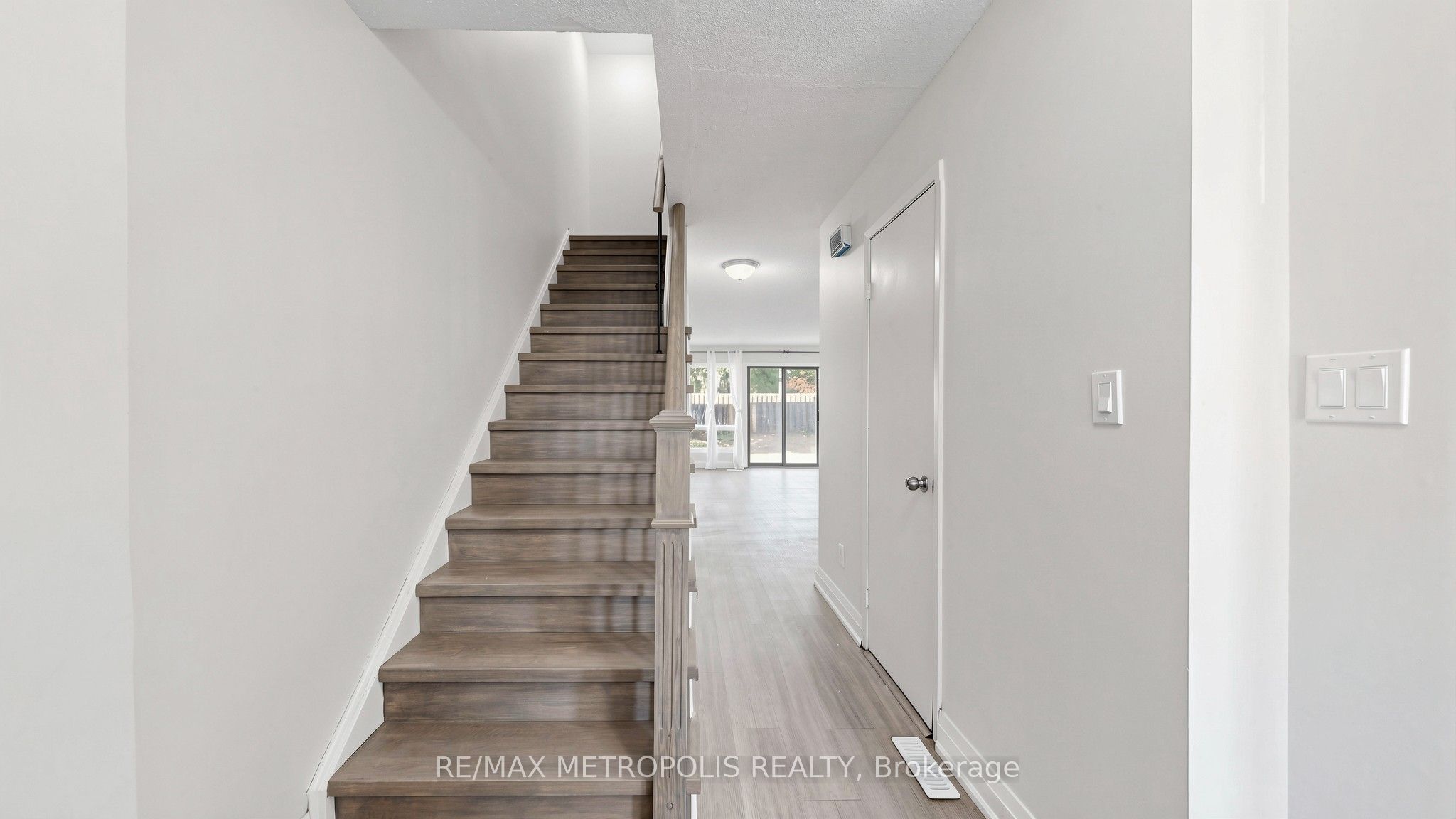 11 Livonia Place 18, Toronto, ON M1E 4W5 photo 4