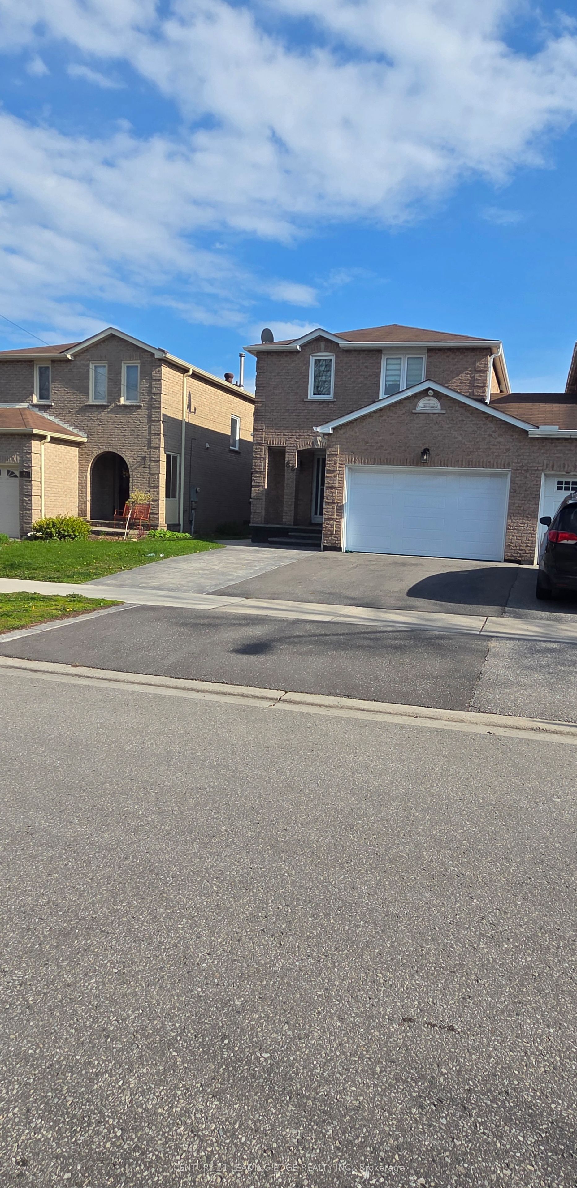 88 Hewitt Crescent Lower, Ajax, ON L1S 7B4 photo 2