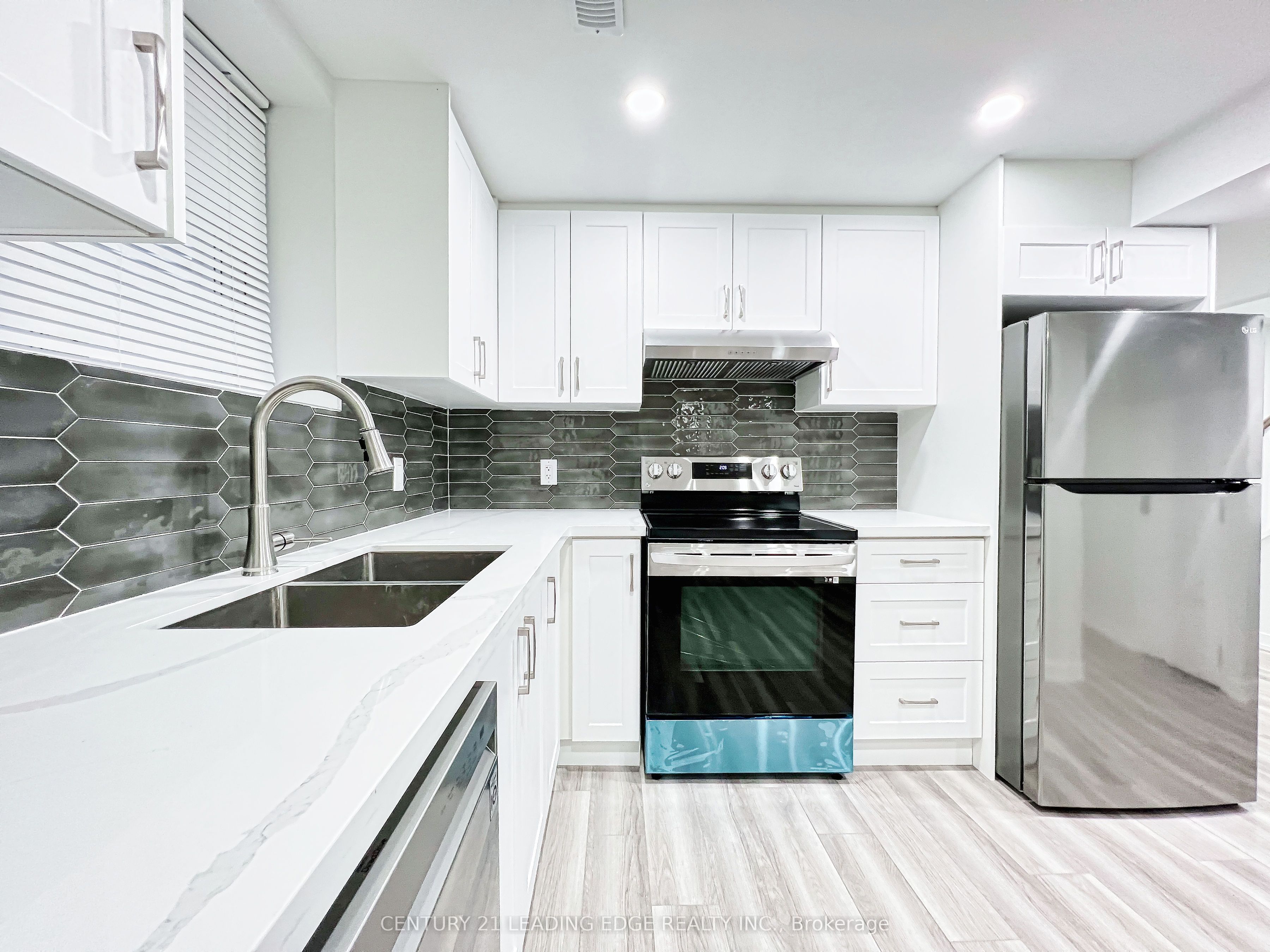 88 Hewitt Crescent Lower, Ajax, ON L1S 7B4 photo 5