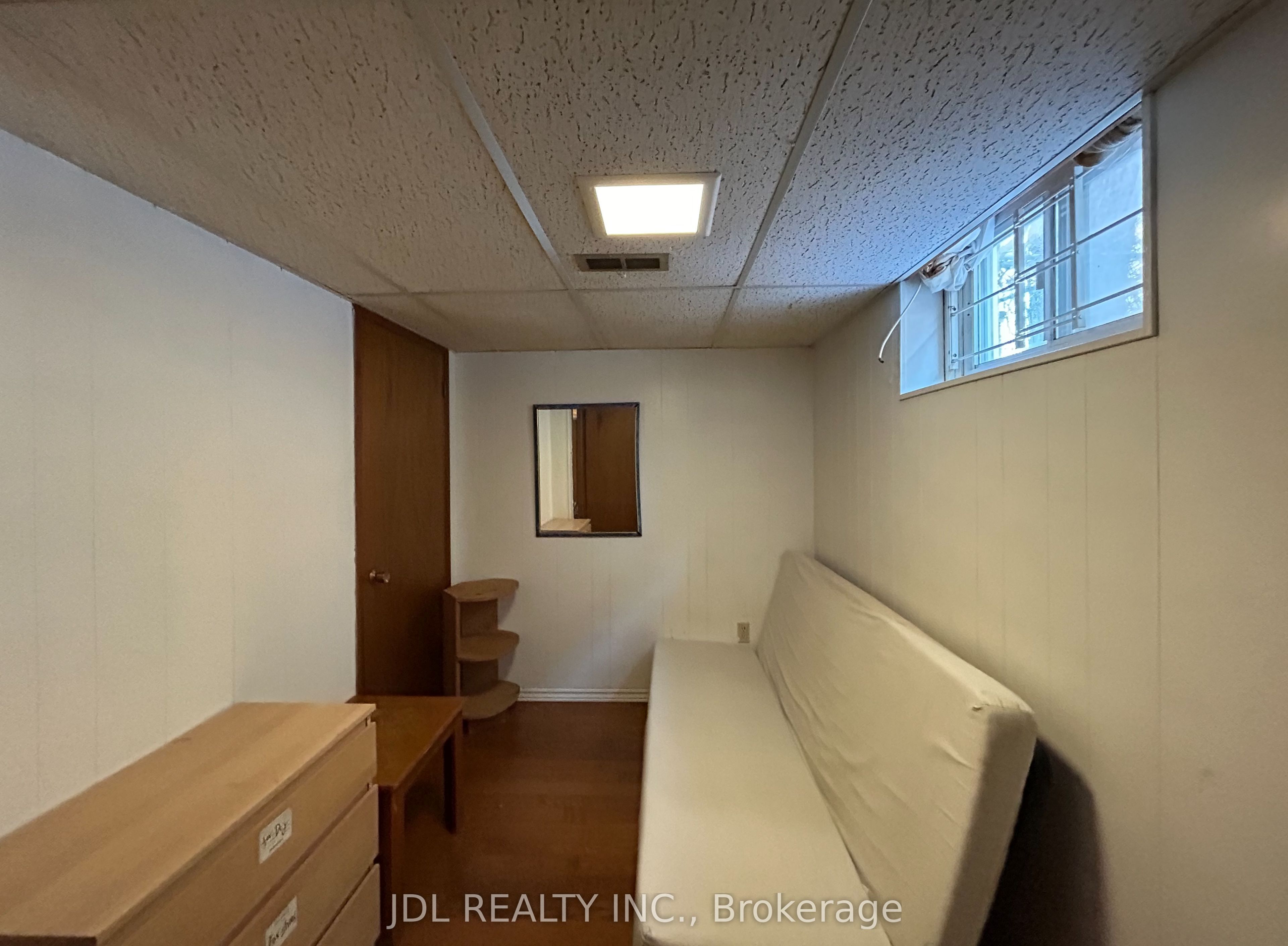8 Highwood Ave. Avenue Three-Bedroom Main Floor, Toronto, ON M1R 2E4 photo 5