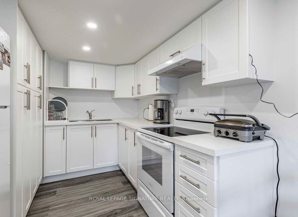 84 Peard Road 3, Toronto, ON M4B 1T9 photo 3