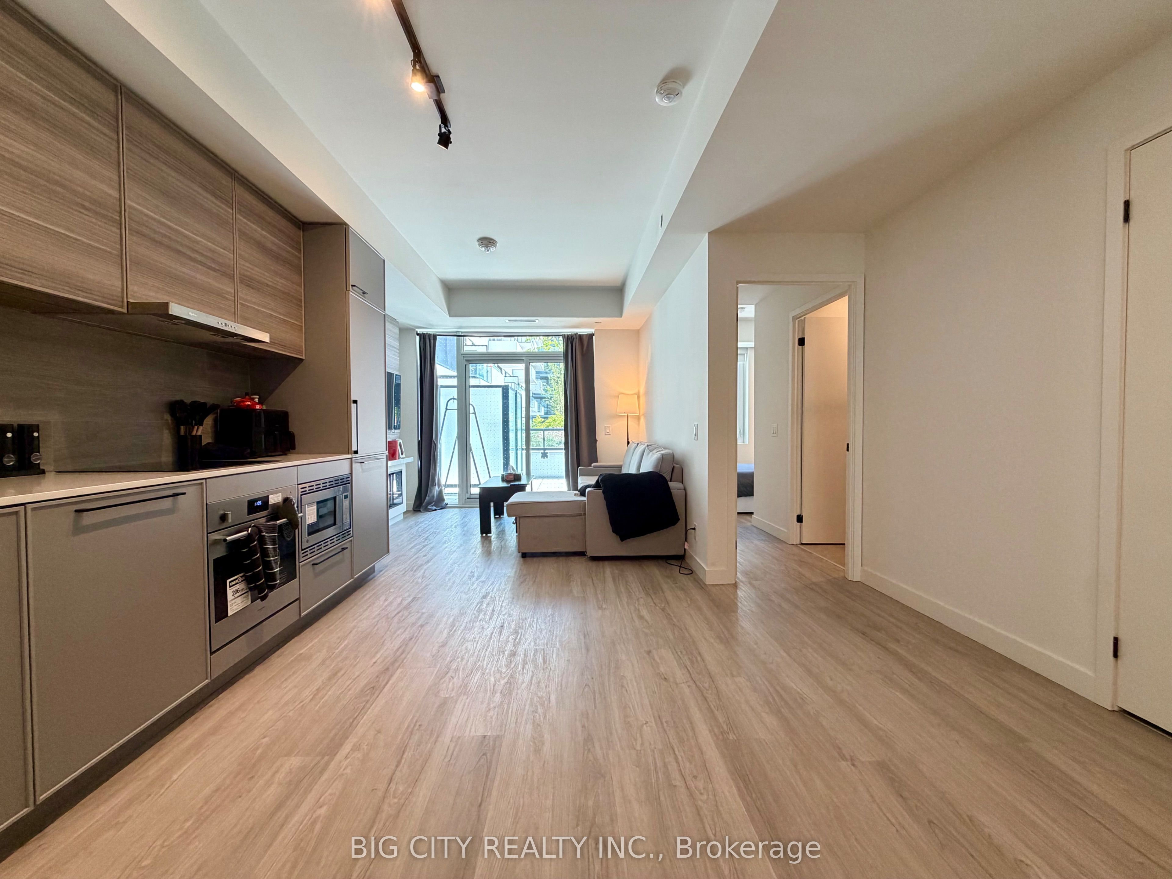 1050 Eastern Avenue 341, Toronto, ON M4L 0B7 photo 2