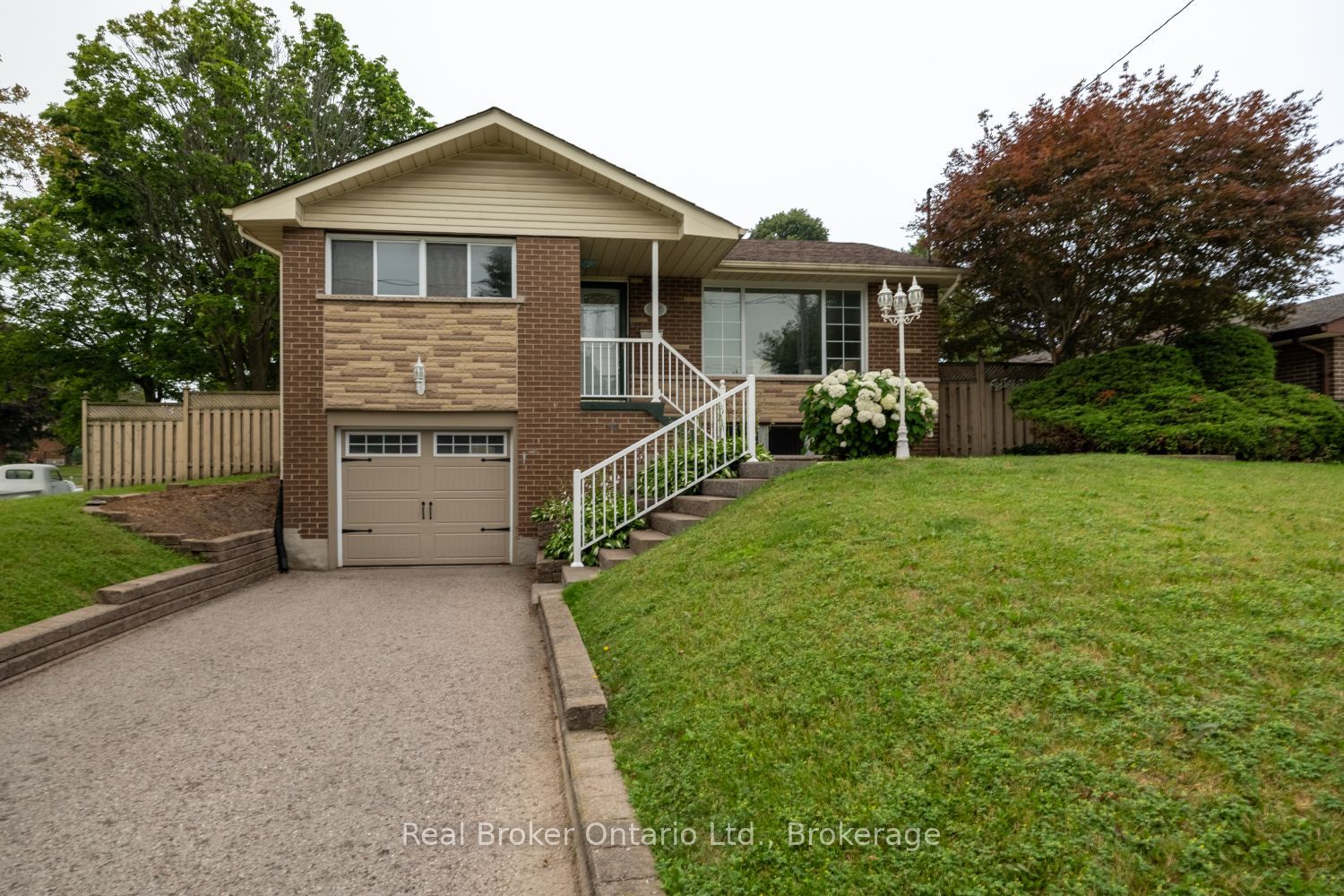 1125 Belvedere Avenue, Oshawa, ON L1H 1S9 photo 3