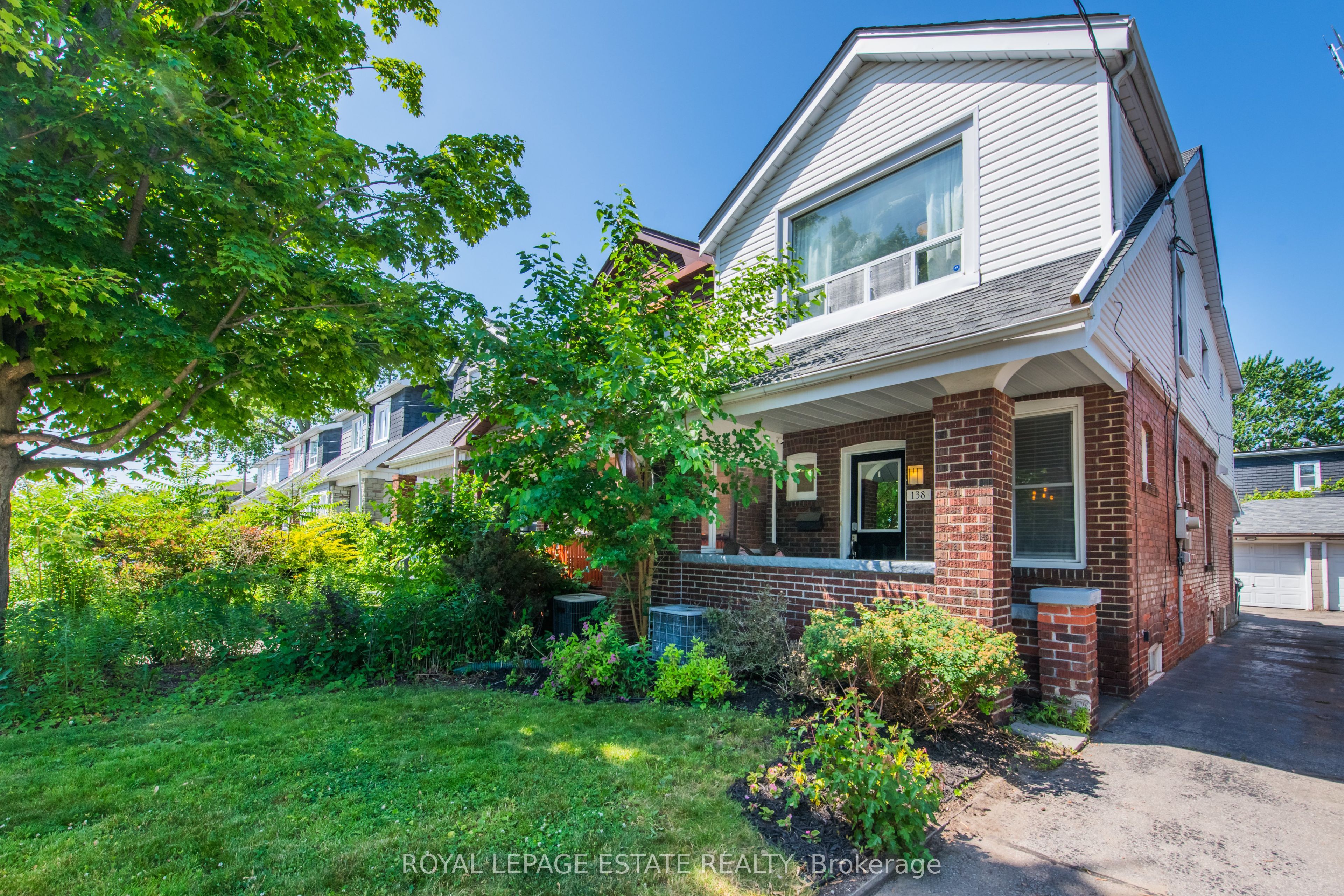 138 Woodmount Avenue, Toronto, ON M4C 3Y8