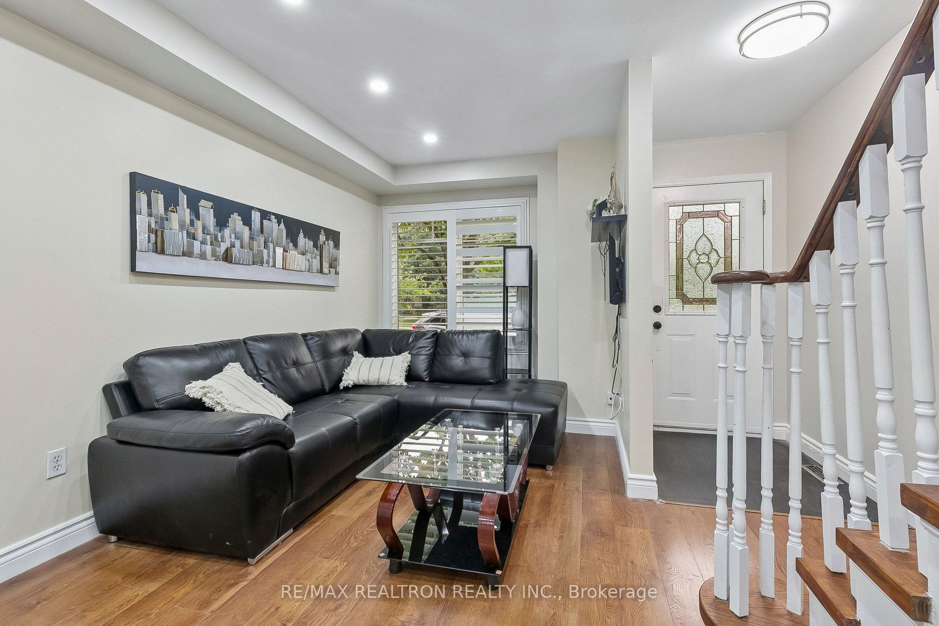 25 Hedge End Road, Toronto, ON M1B 5Z4 photo 2