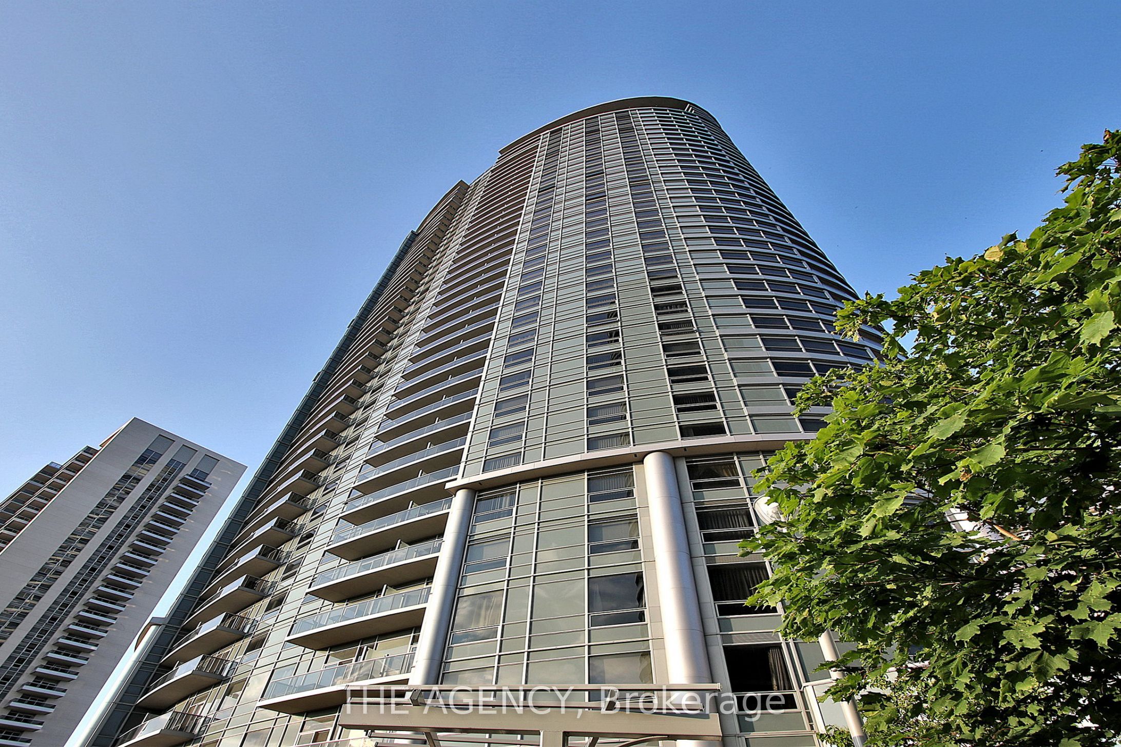 135 Village Green Square 1015, Toronto, ON M1S 0G4 photo 2