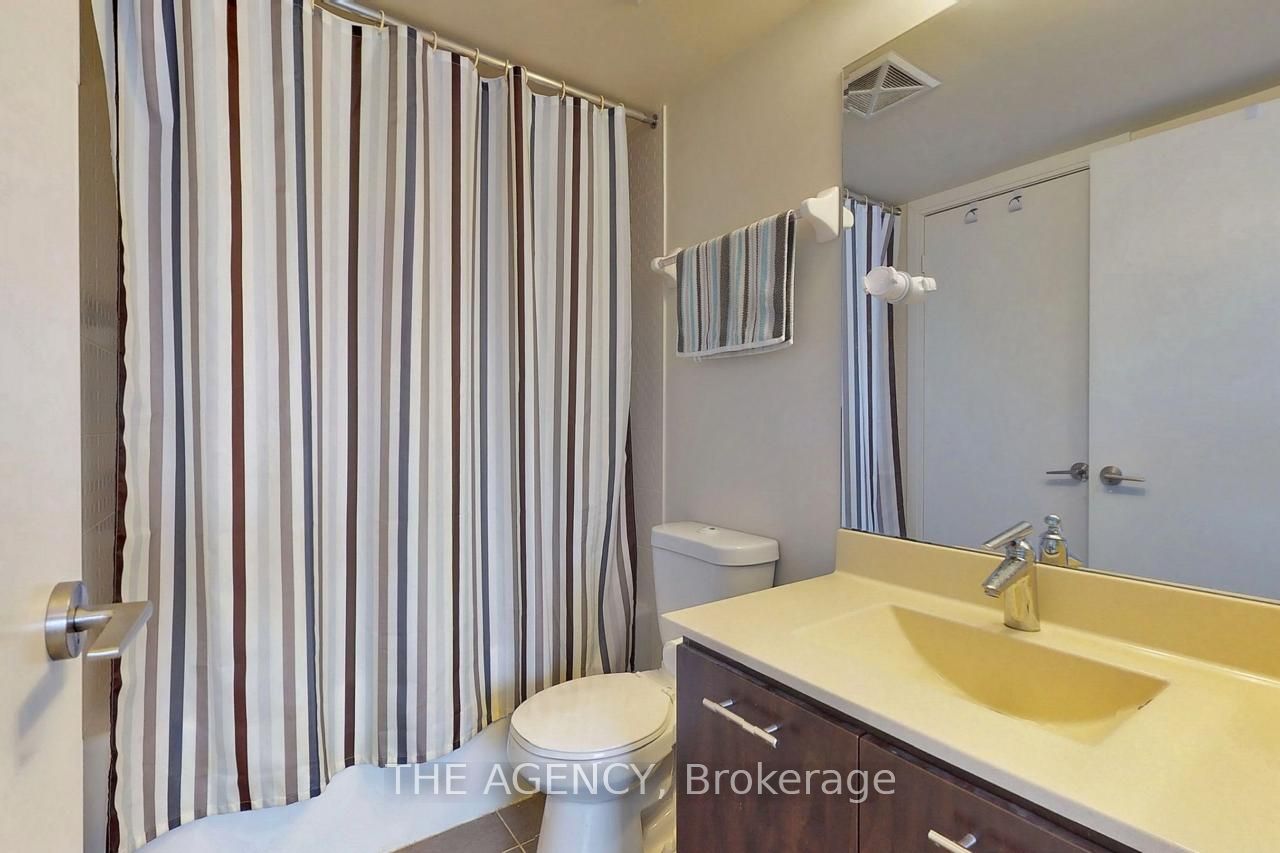 135 Village Green Square 1015, Toronto, ON M1S 0G4 photo 4