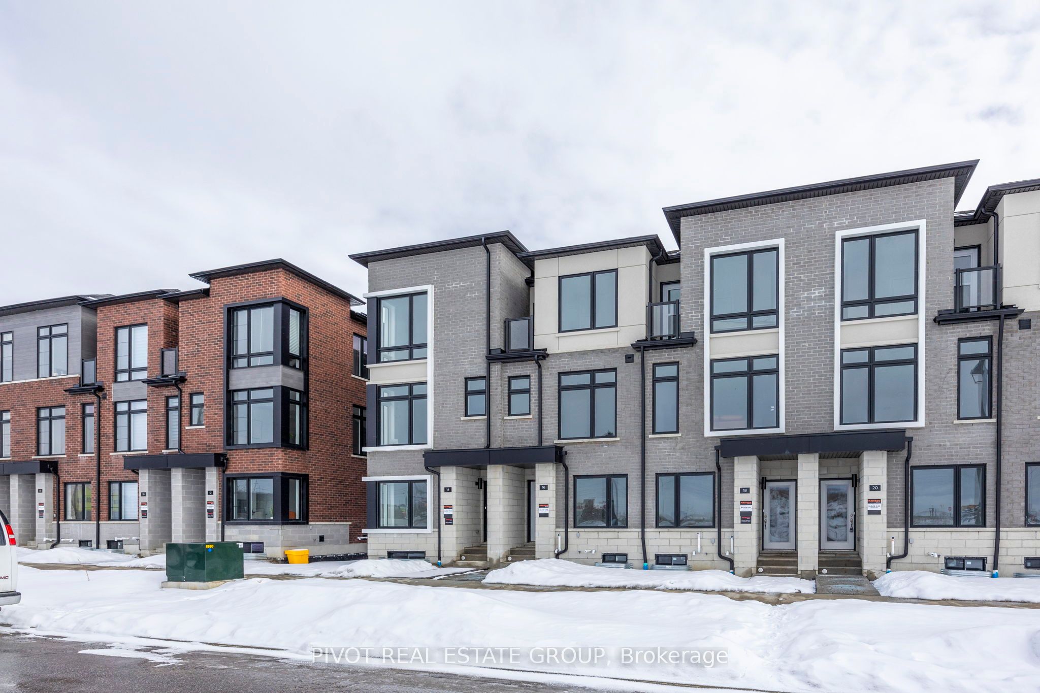 15 Pluto Way, Whitby, ON L1M 0M7