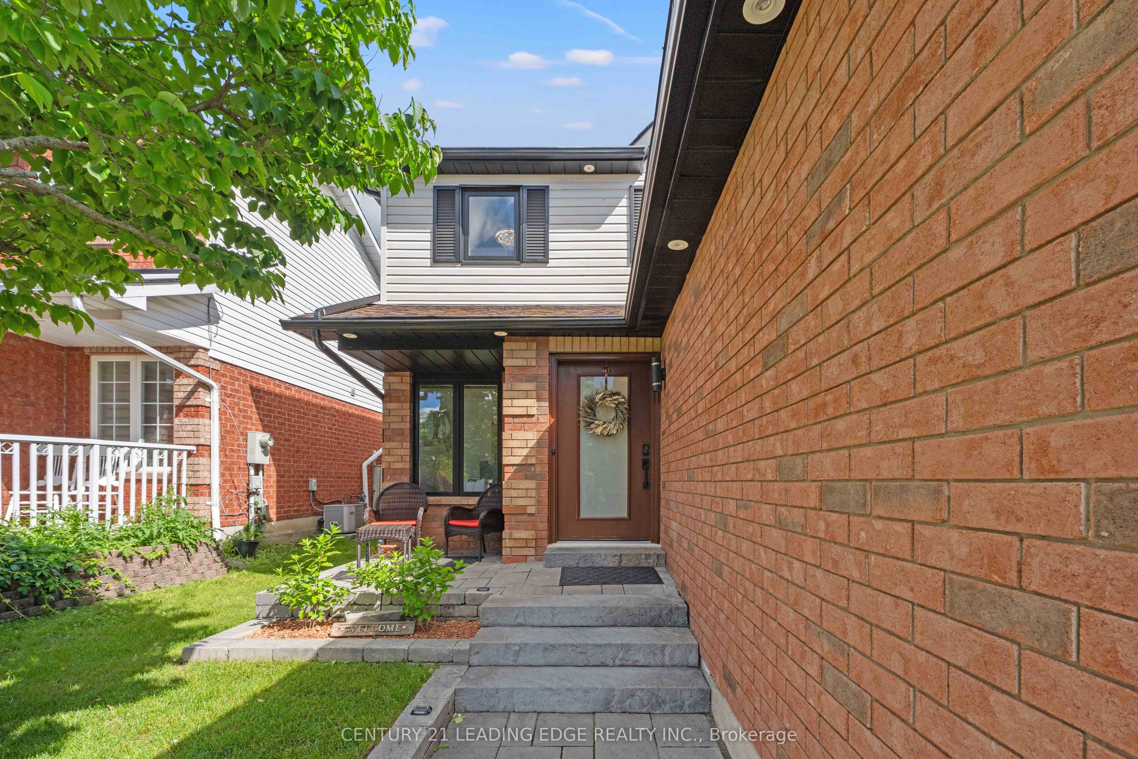 6 Freeland Avenue, Clarington, ON L1C 4R9 photo 4