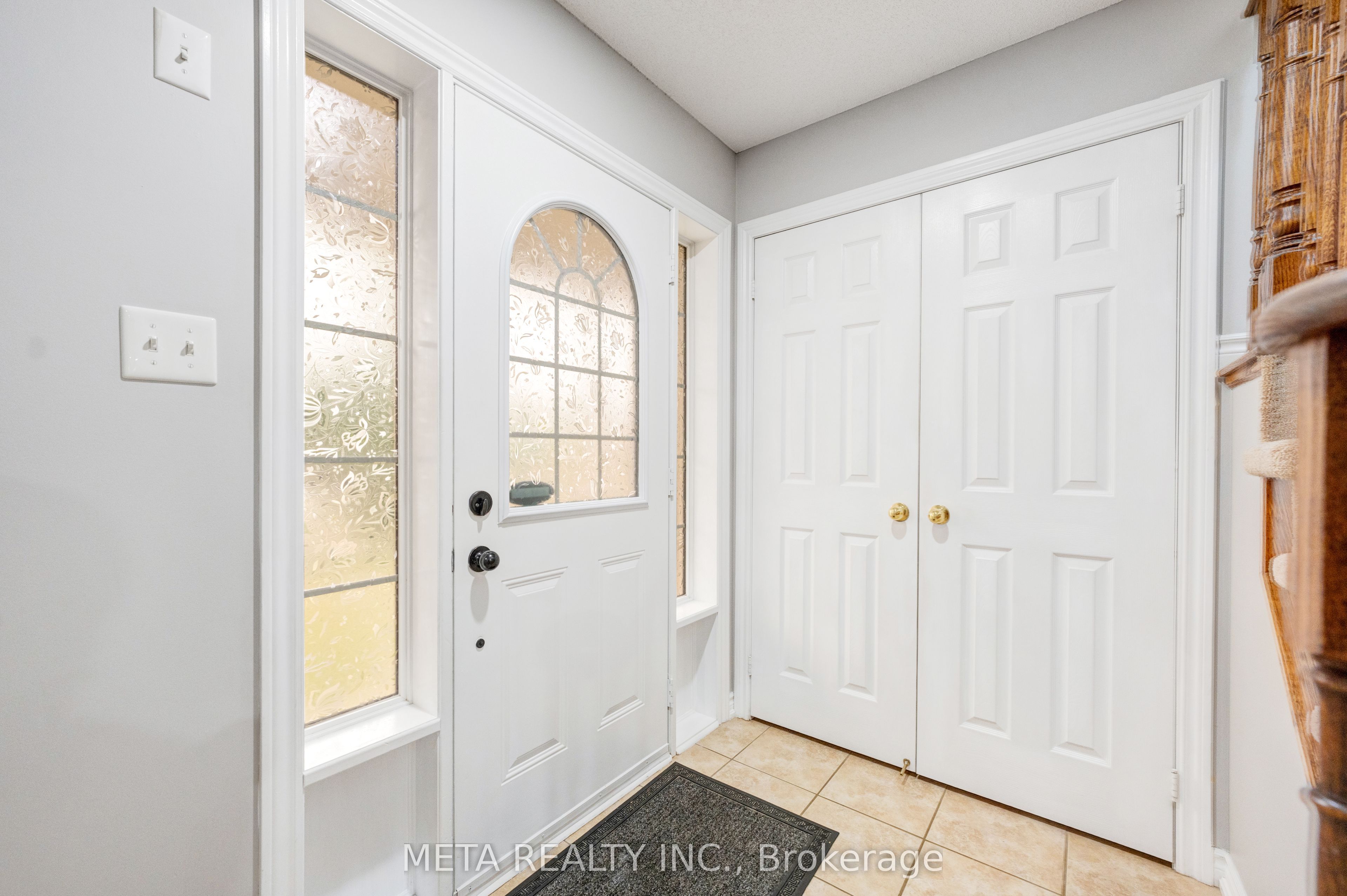 10 Broome Avenue, Clarington, ON L1E 0B1 photo 3