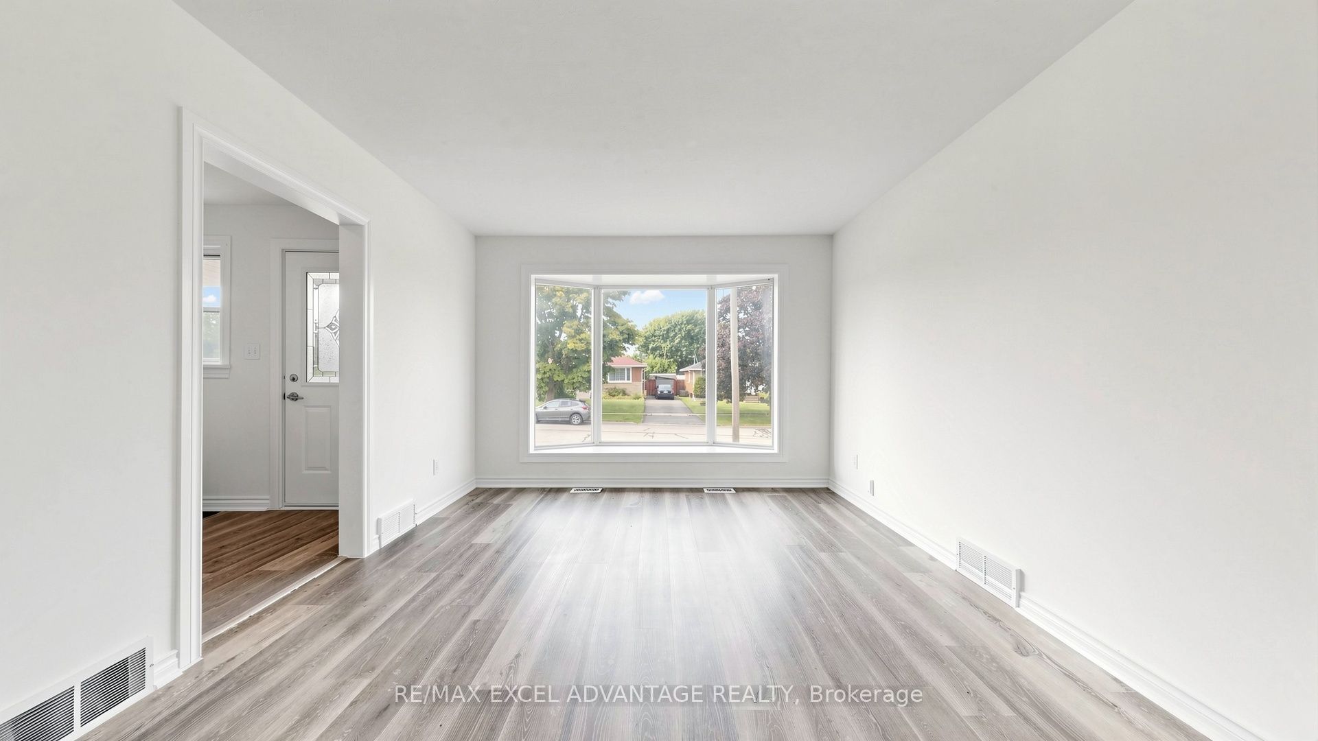 479 Lowell Avenue Main, Oshawa, ON L1J 2X6 photo 4