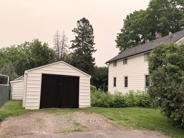4893 Victoria Street, Pickering, ON L1Y 1B1 photo 3