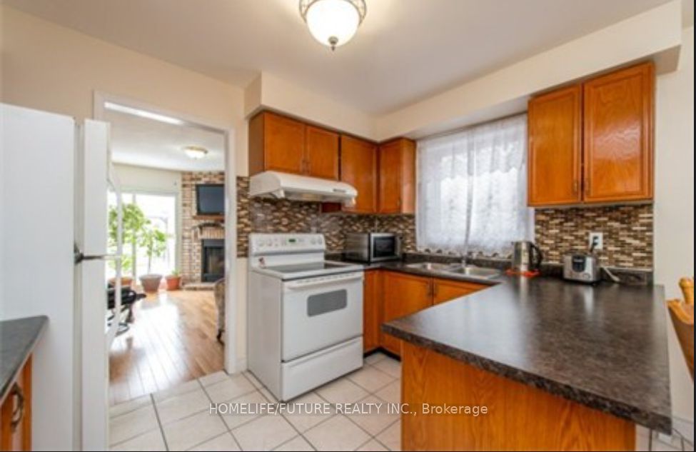 20 Goodall Drive Main & 2nd Flr, Toronto, ON M1B 5C9 photo 4