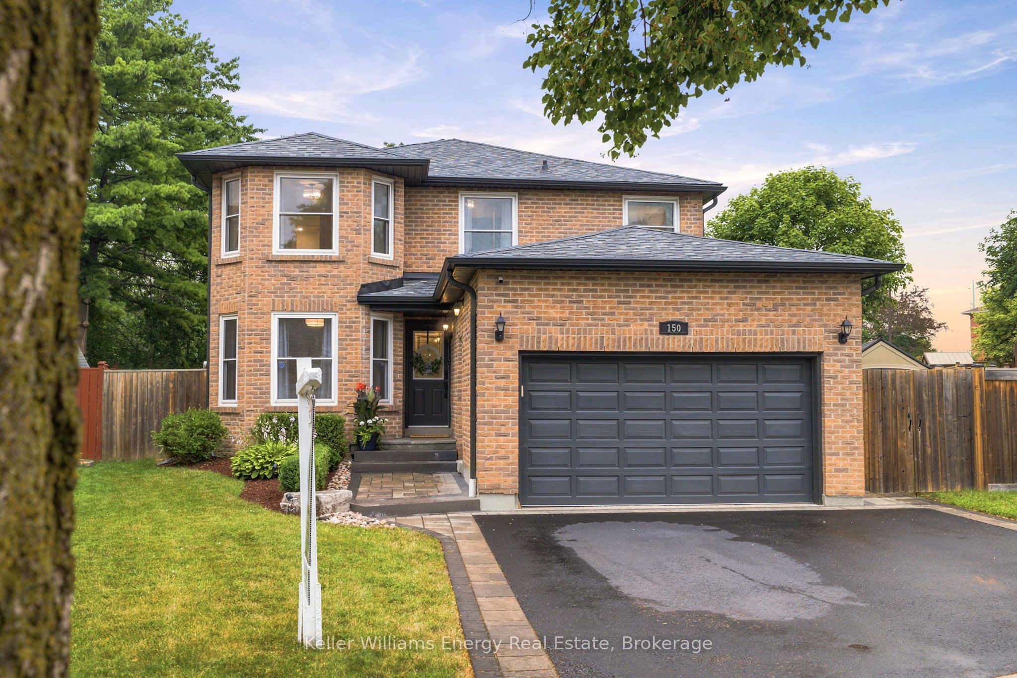 150 Large Crescent, Ajax, ON L1T 2S4