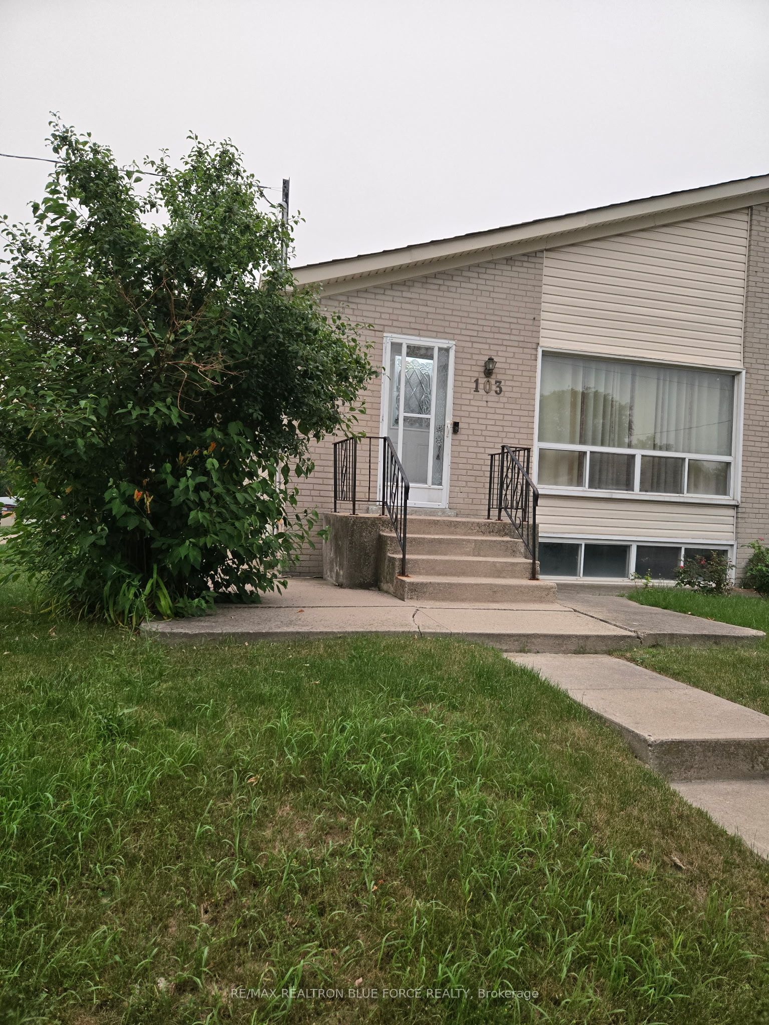 103 Santamonica Boulevard, Toronto, ON M1L 4H3 photo 3