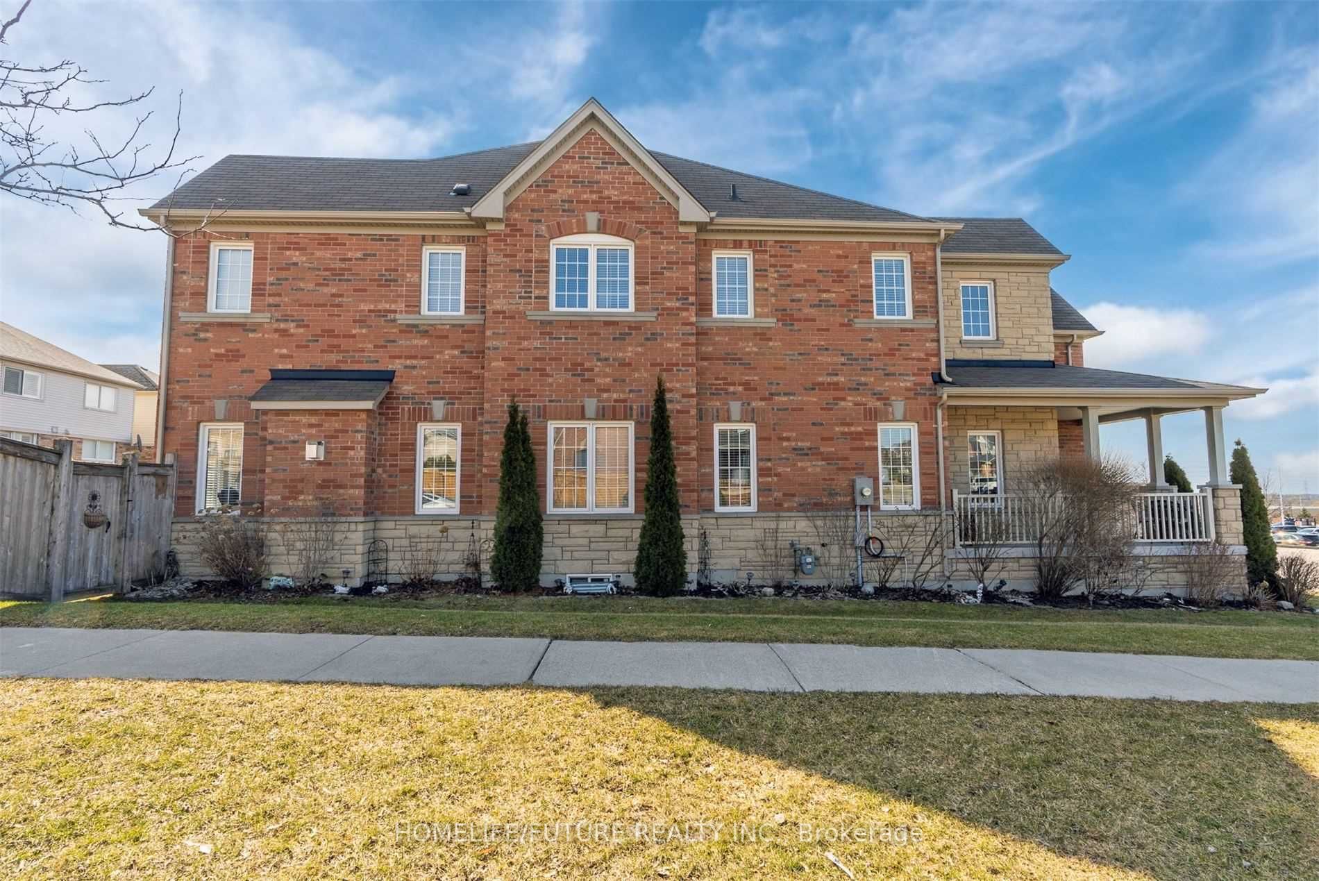 1381 Clearbrook Drive, Oshawa, ON L1K 0G8 photo 2