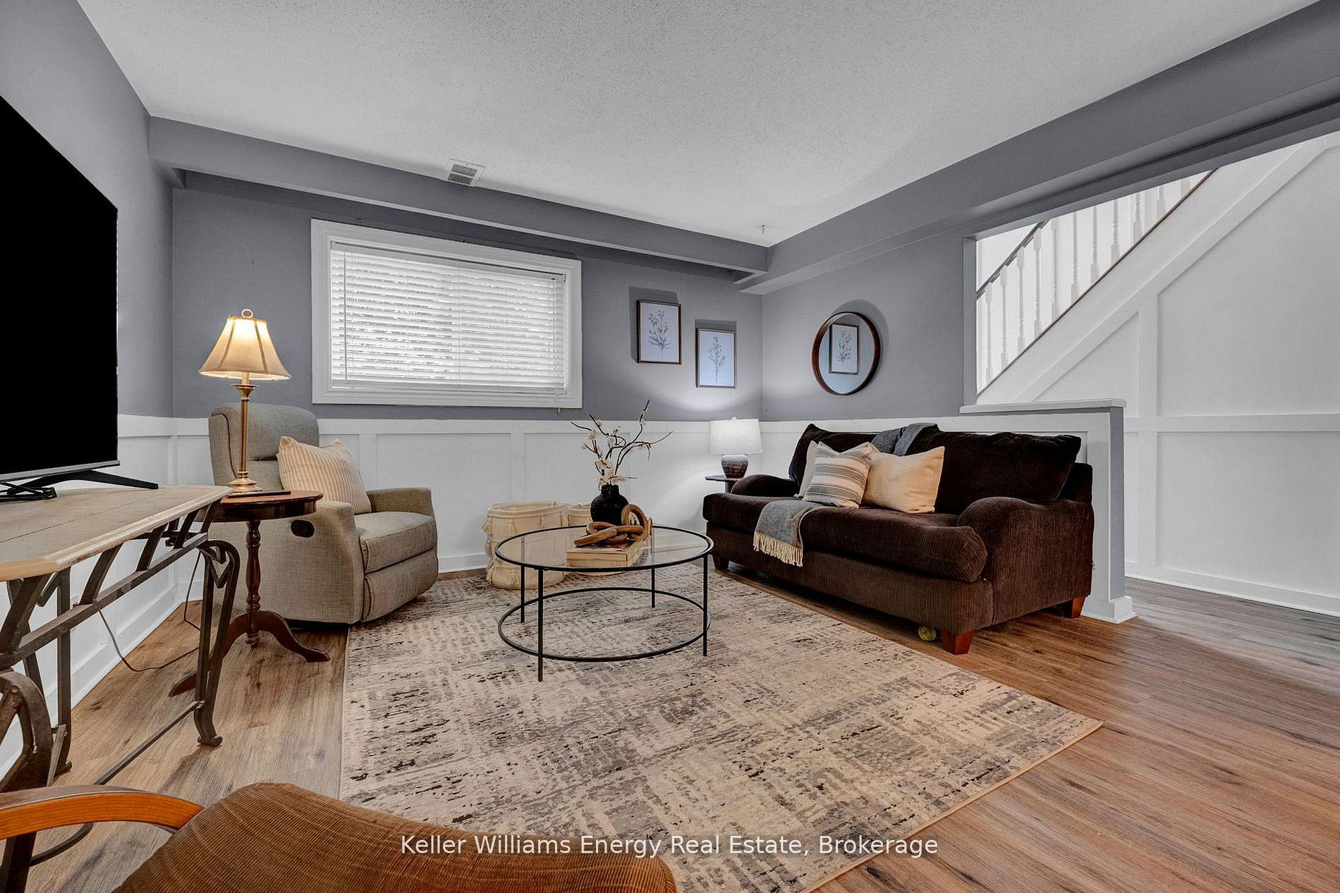 906 Centre Street N, Whitby, ON L1N 4V1 photo 4