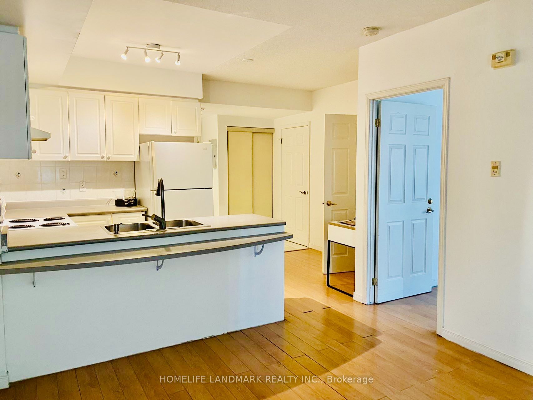 2351 Kennedy Road 105, Toronto, ON M1T 3G9 photo 4