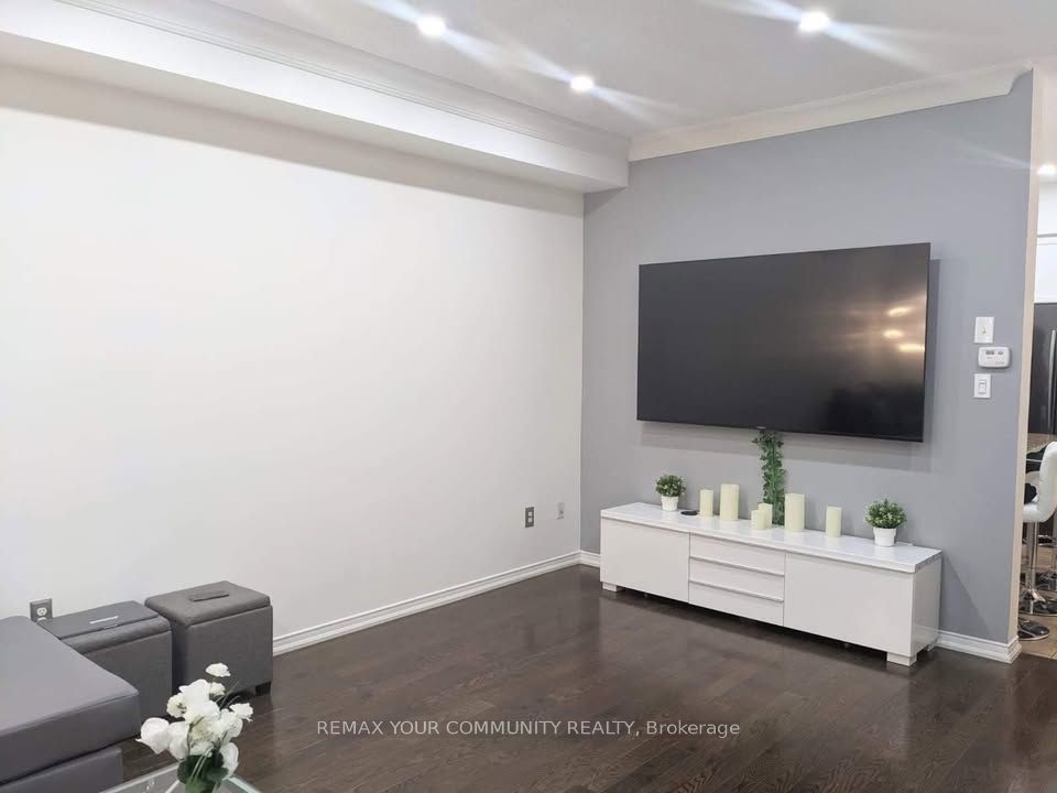 98 John Bell Crescent, Toronto, ON M1L 0G5 photo 5