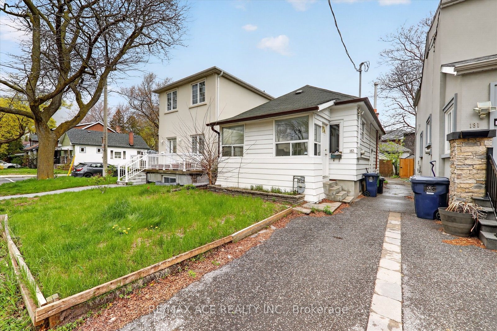 183 Glebemount Avenue, Toronto, ON M4C 3S9