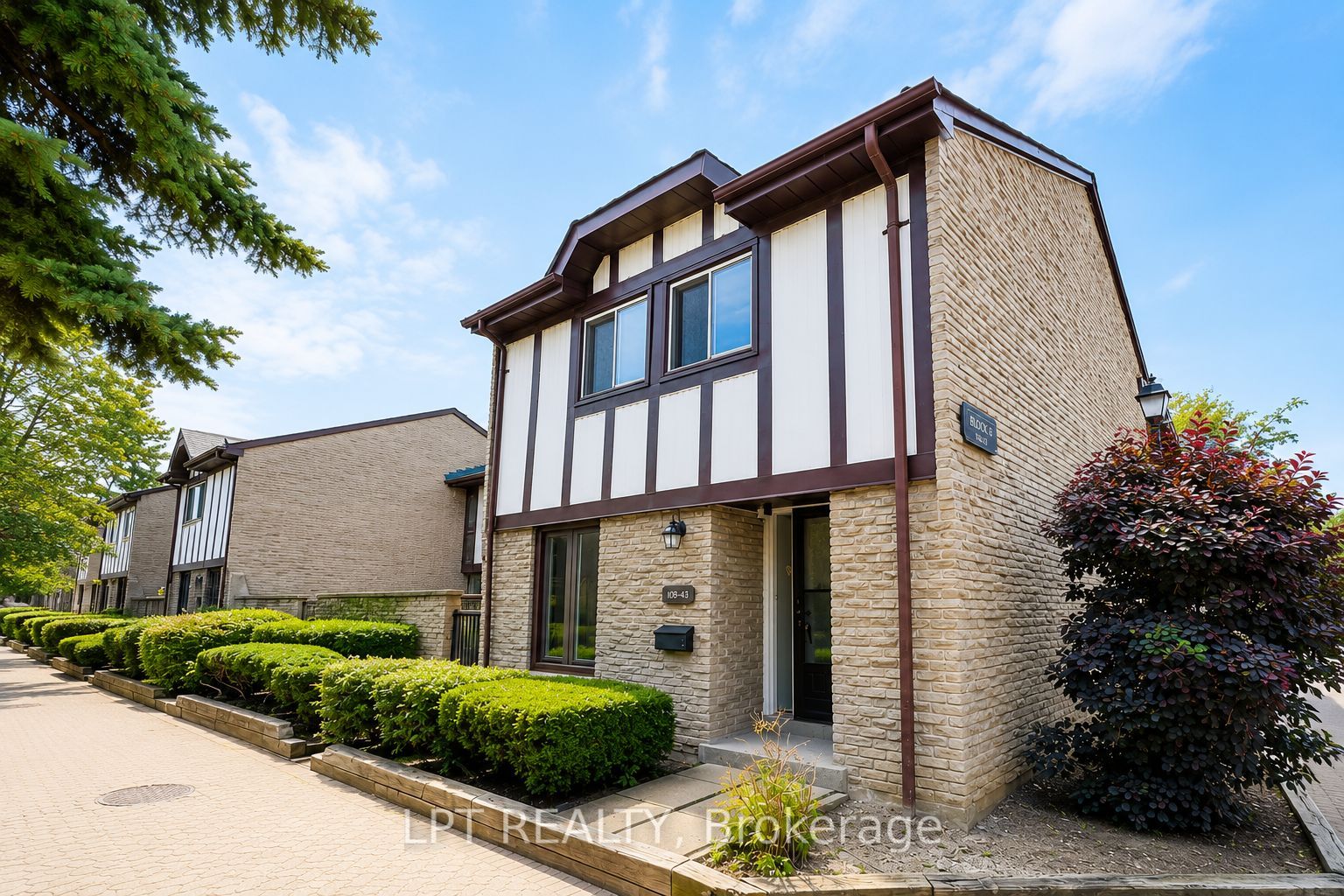 100 Burrows Hall Boulevard 63, Toronto, ON M1B 1M7