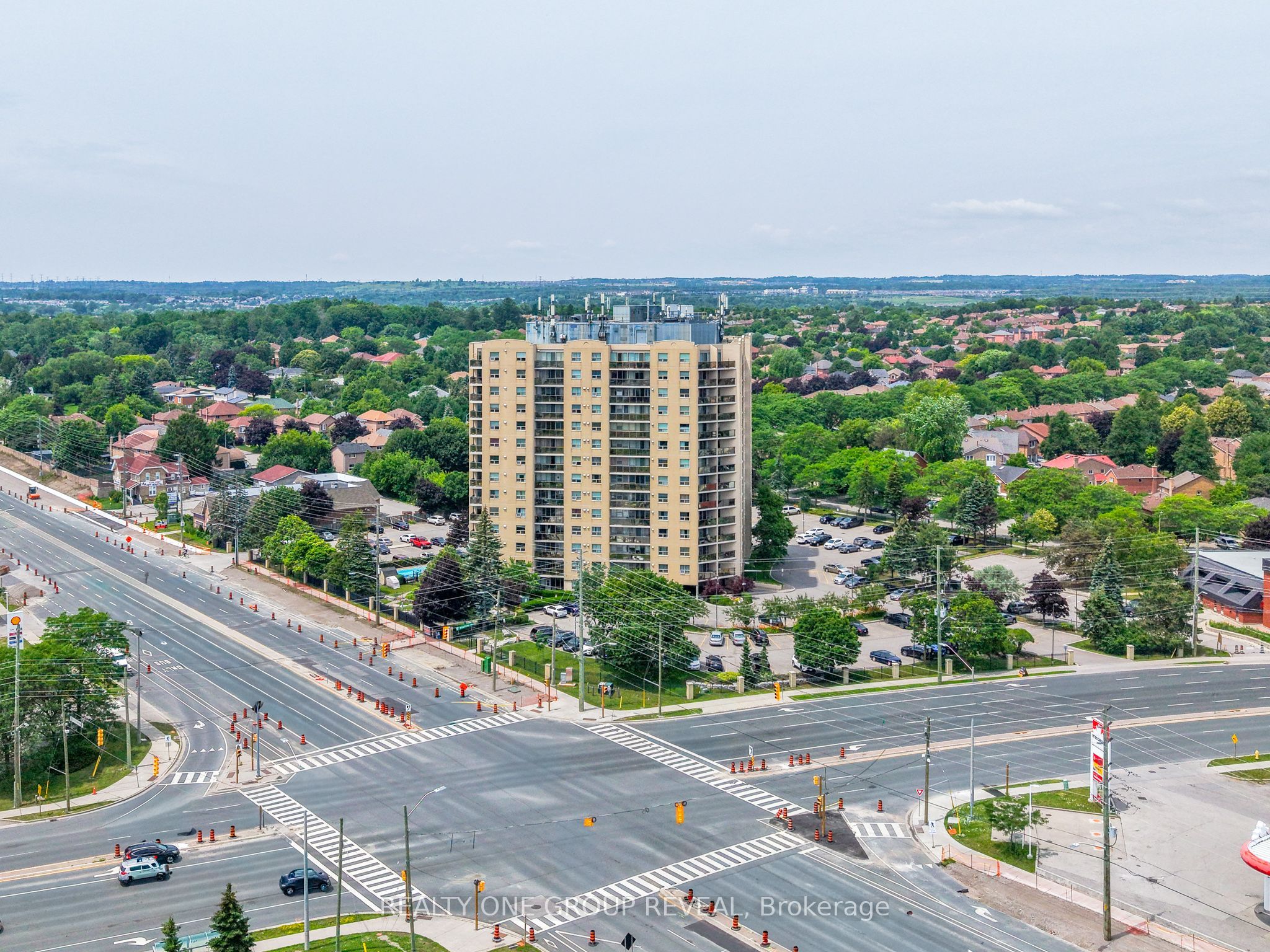 2 Westney Street N 602, Ajax, ON L1T 3H3 photo 2