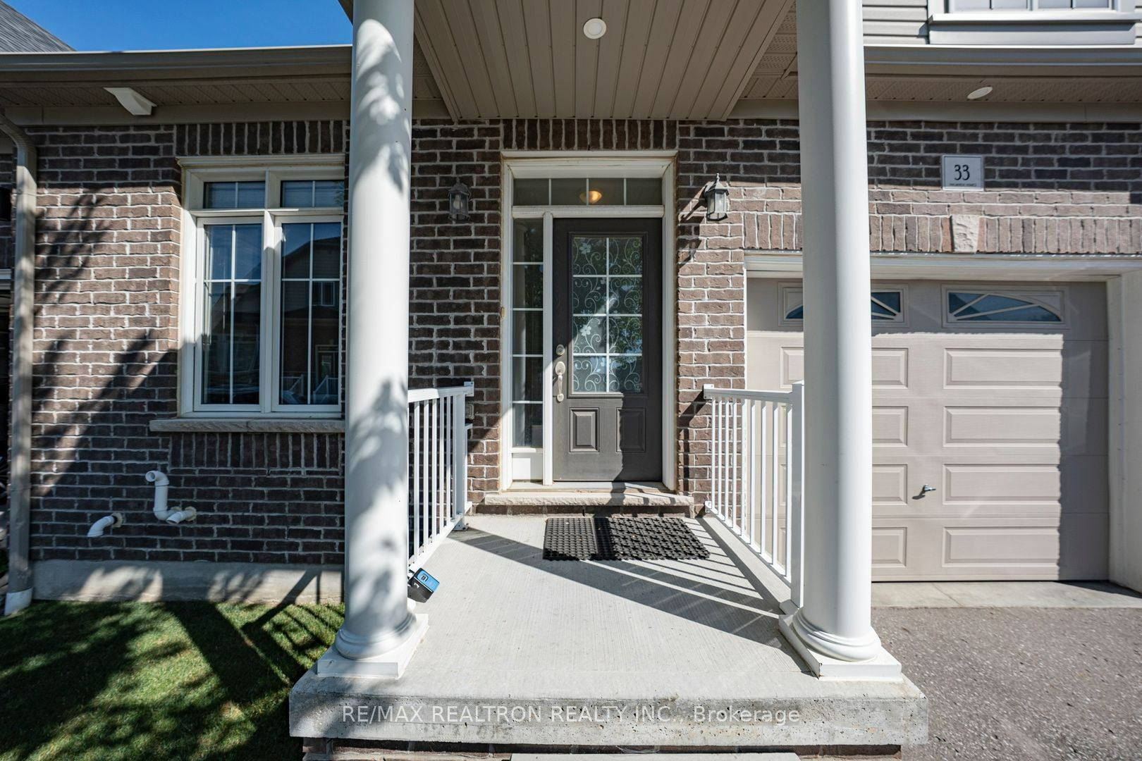 33 Washburn Path, Clarington, ON L1E 0J7 photo 4