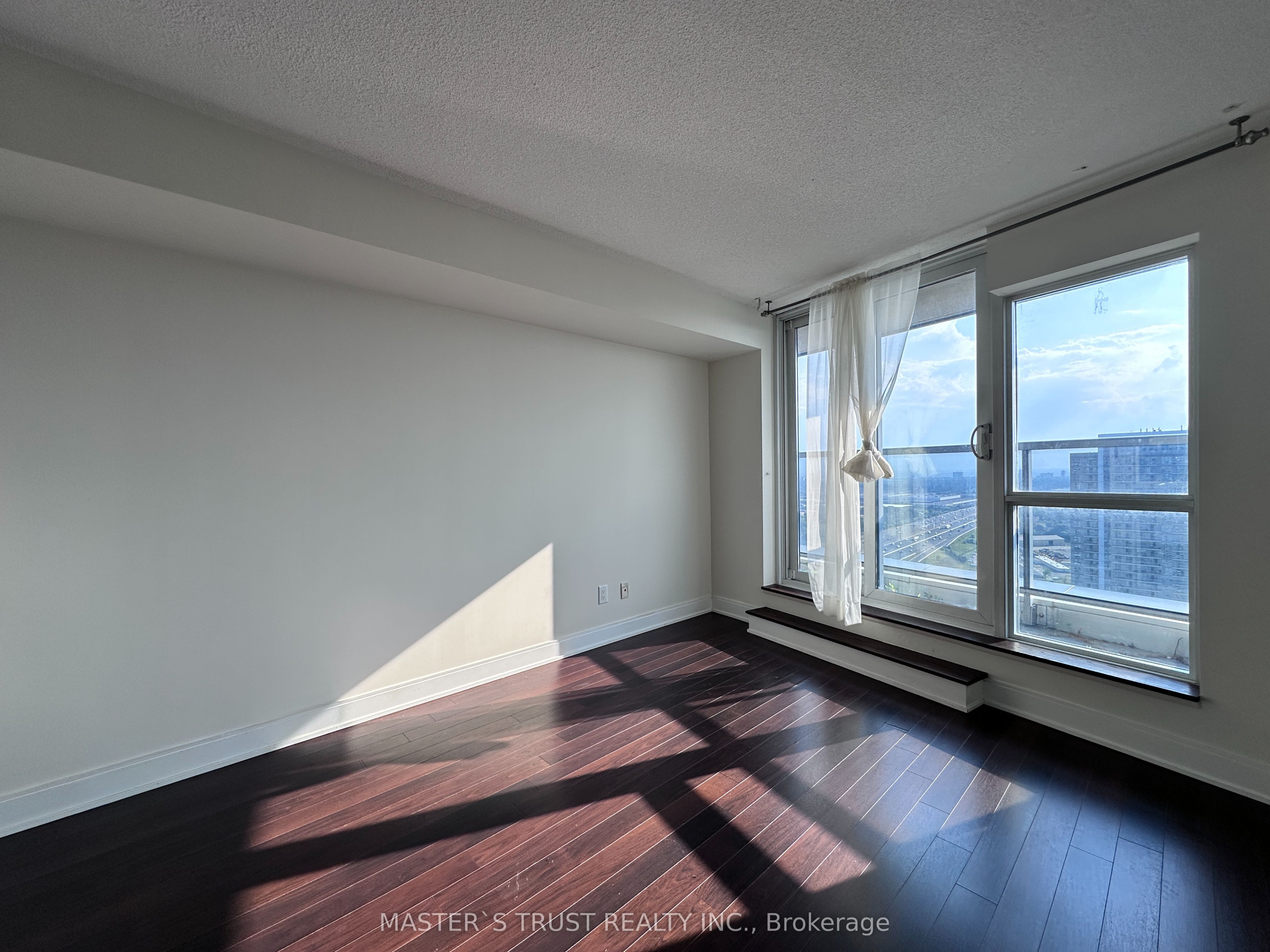 135 Village Green Square 3722, Toronto, ON M1S 0G4 photo 3