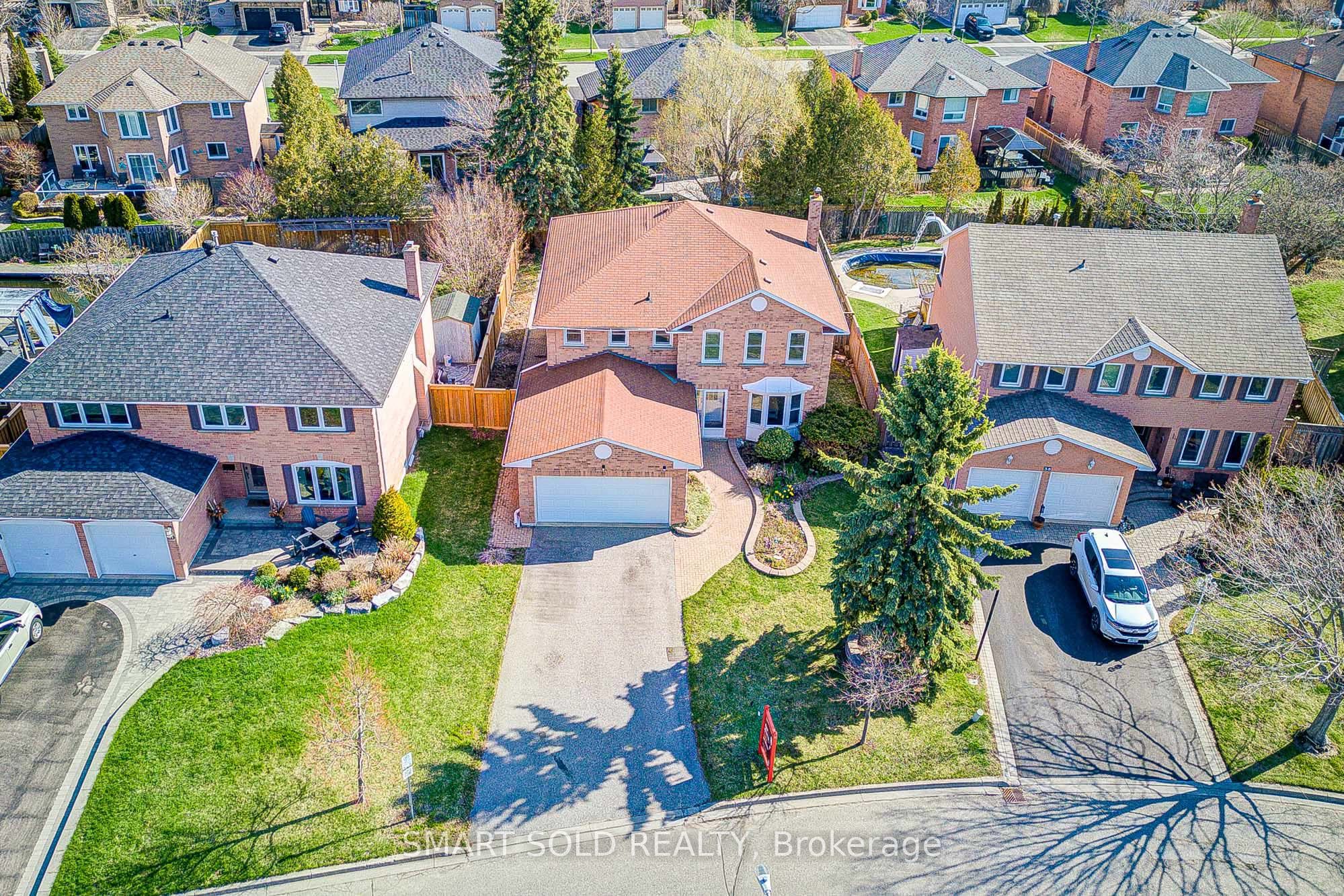 33 Love Crescent, Ajax, ON L1S 4T3 photo 2