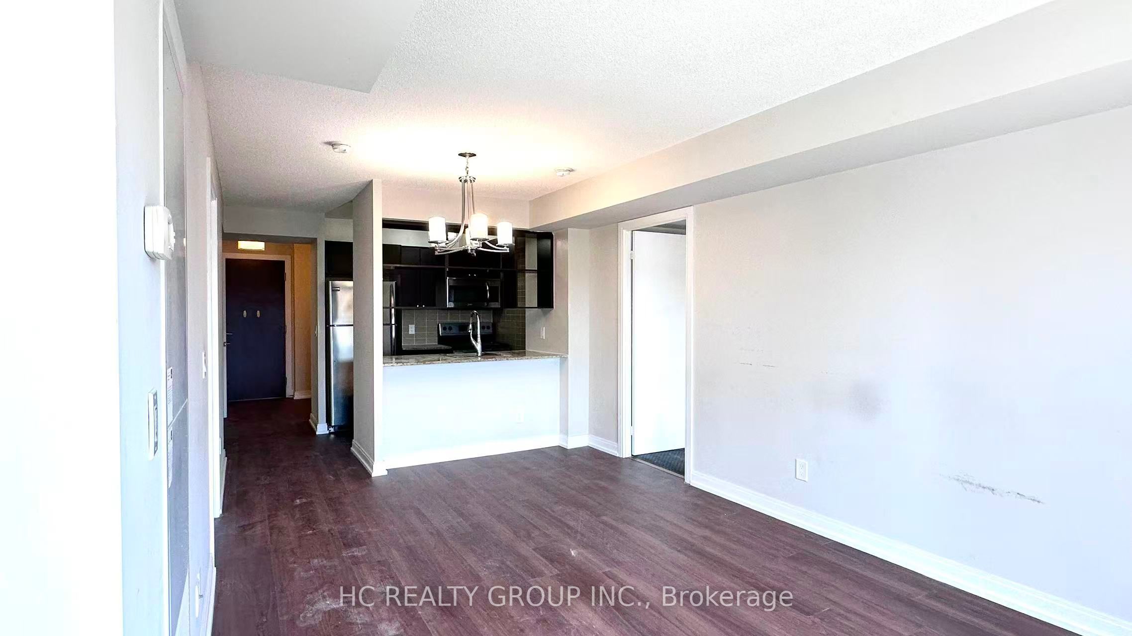 181 Village Green Square 1415, Toronto, ON M1S 0K6 photo 2