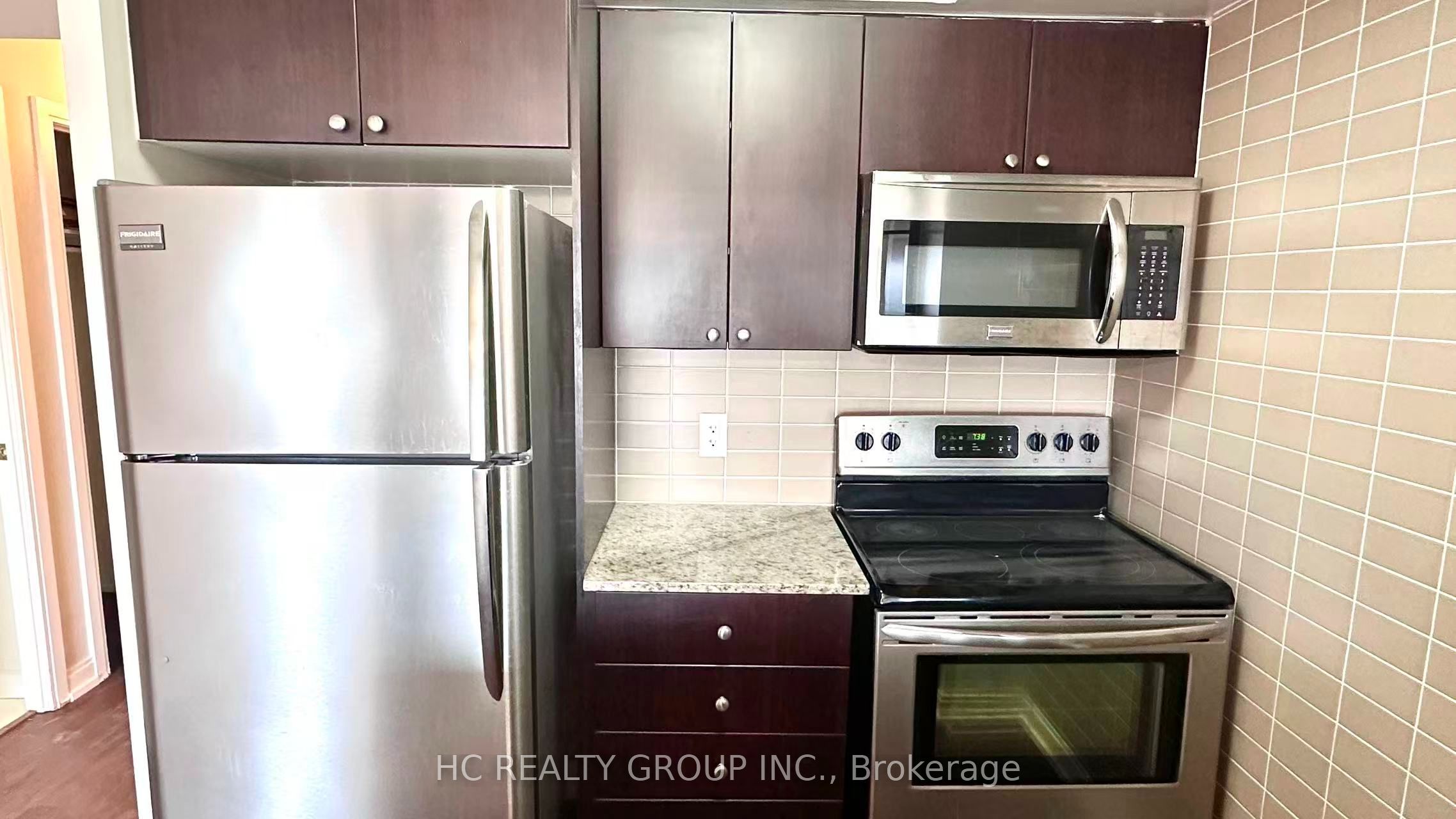 181 Village Green Square 1415, Toronto, ON M1S 0K6 photo 5