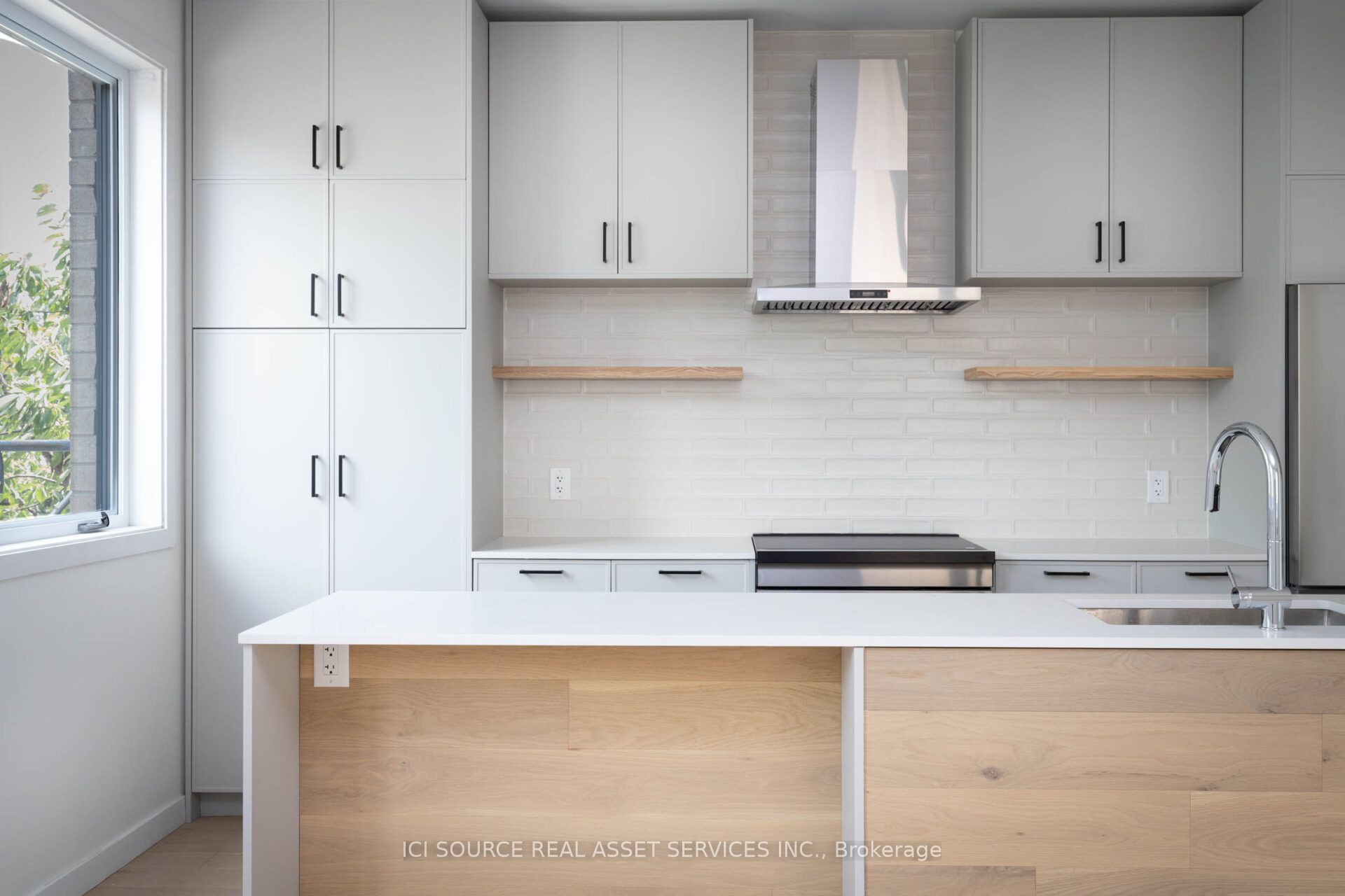 50 Mcgee Street C, Toronto, ON M4M 2K9 photo 2