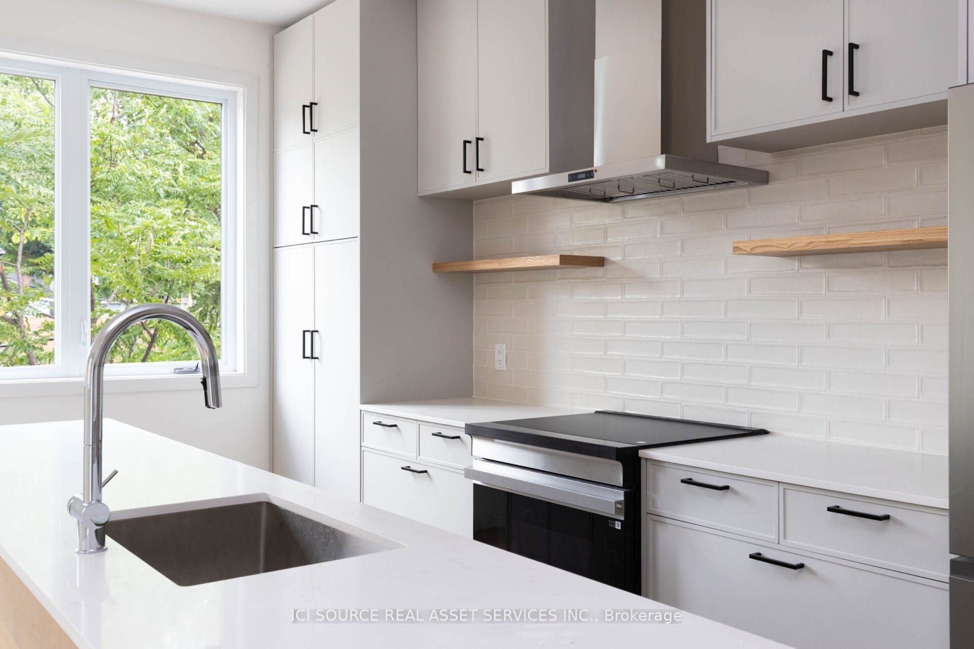 50 Mcgee Street C, Toronto, ON M4M 2K9 photo 3