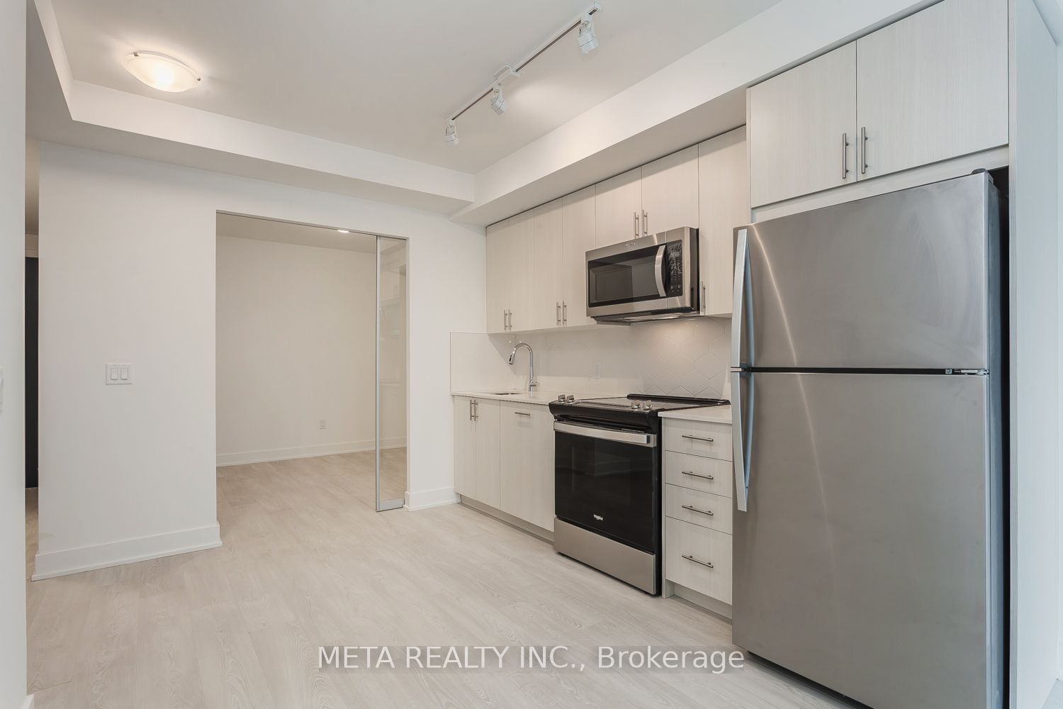 2545 Simcoe Street N 322, Oshawa, ON L1L 0W3 photo 4