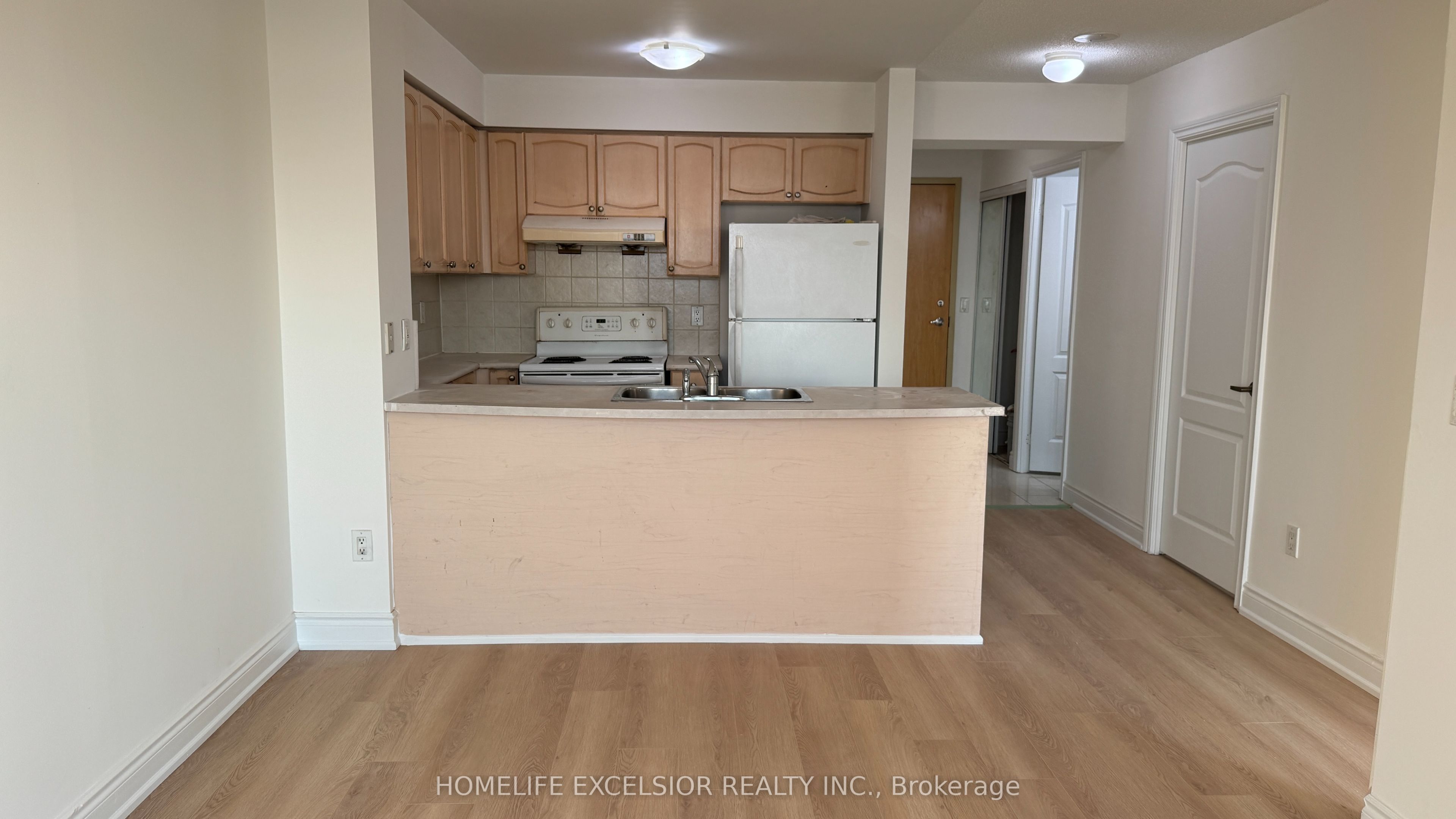 60 Brian Harrison Way 705, Toronto, ON M1P 5J5 photo 4