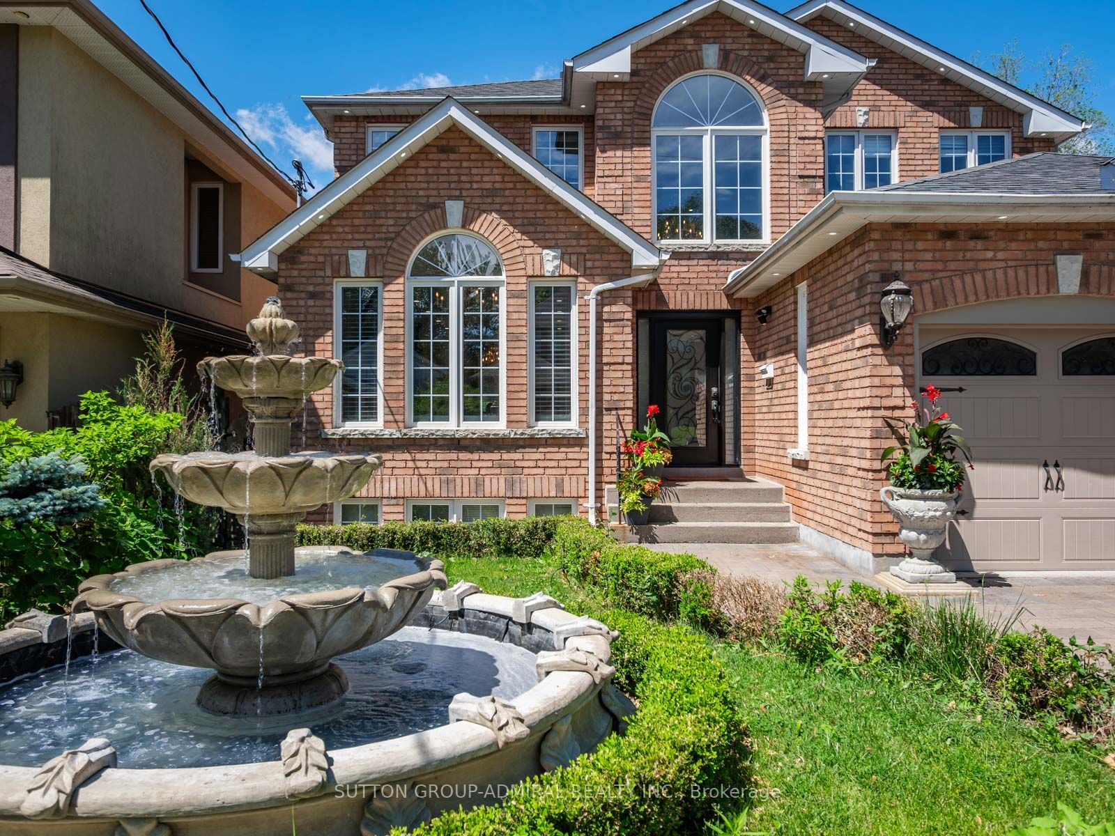 18 Thatcher Avenue, Toronto, ON M1M 2M2 photo 4