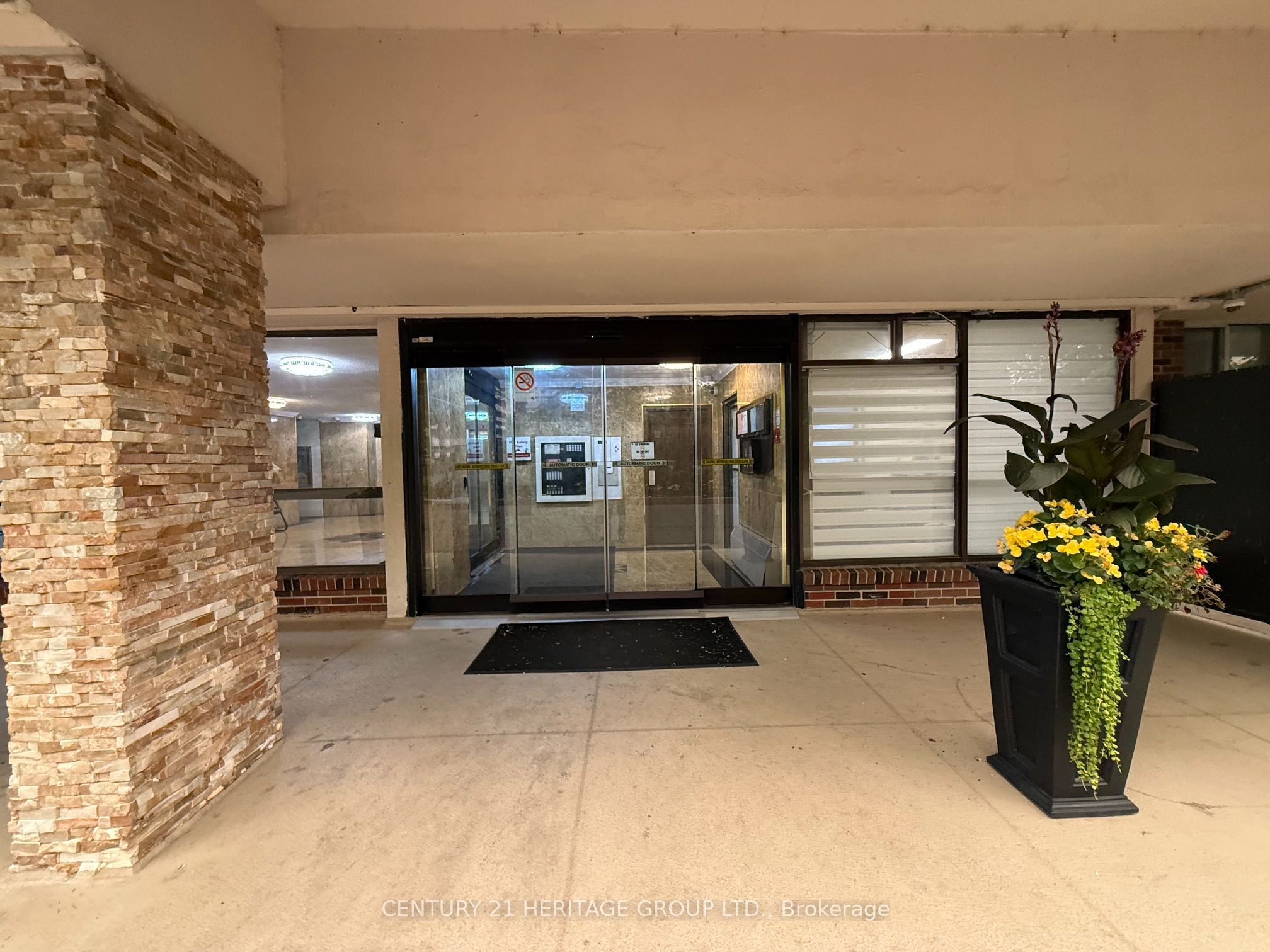 1950 Kennedy Road 1202, Toronto, ON M1P 4S9 photo 4
