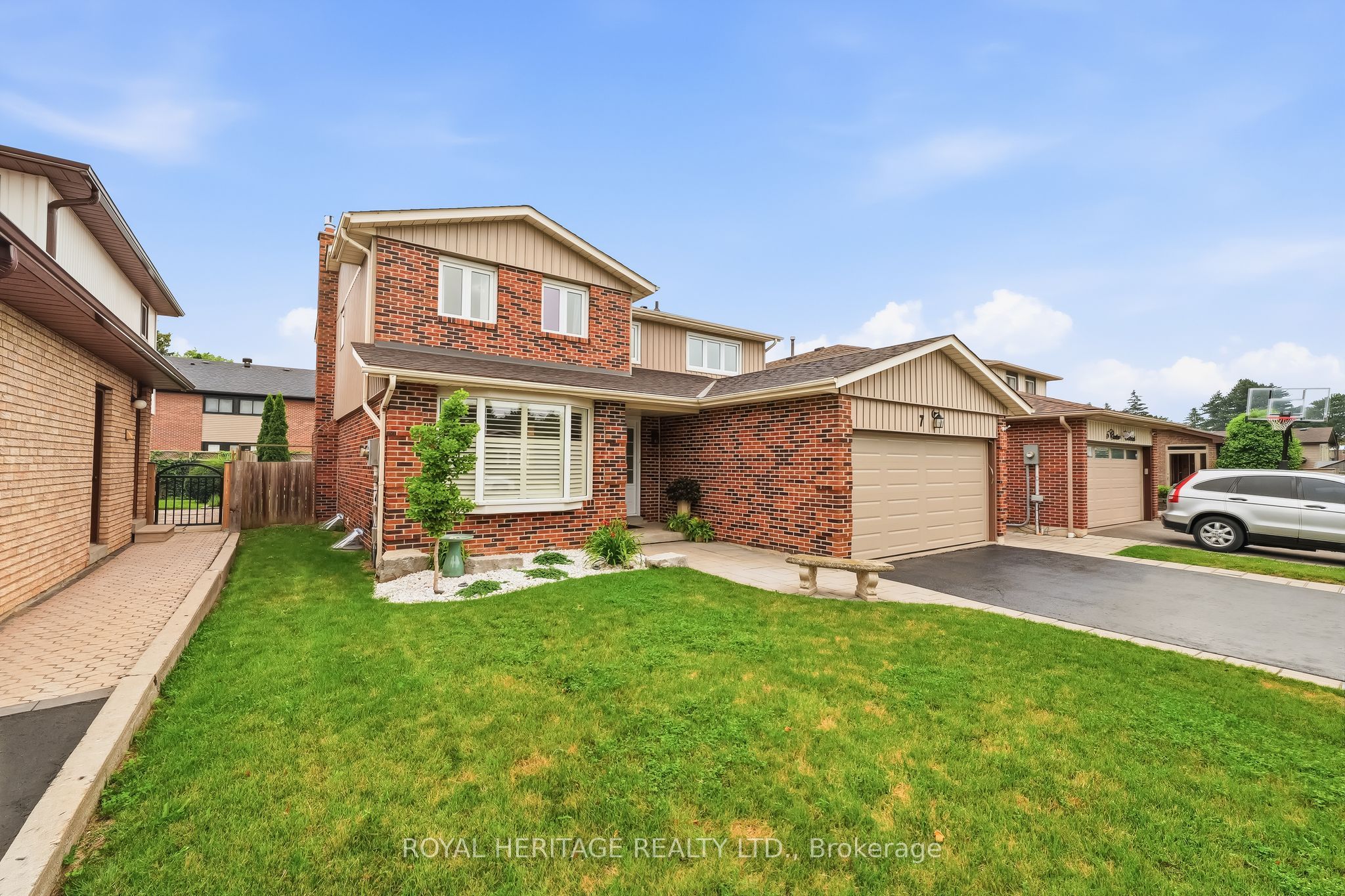 7 Carter Crescent, Whitby, ON L1N 6C3 photo 3