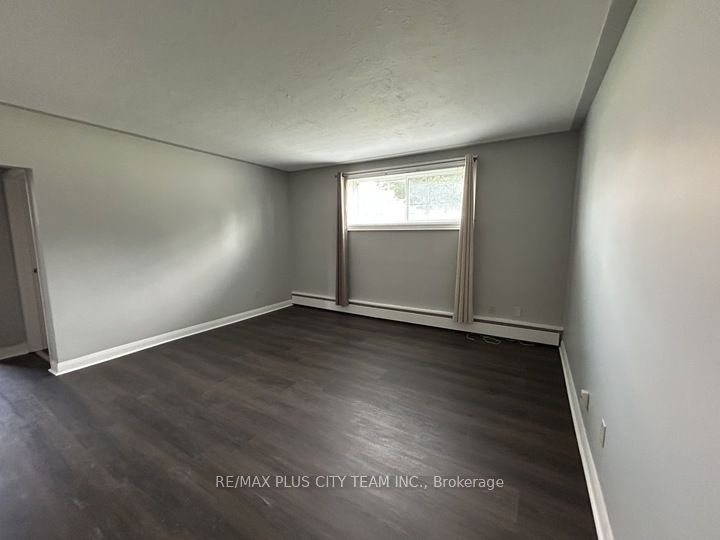 164 Westmount Street 01, Oshawa, ON L1J 4X4