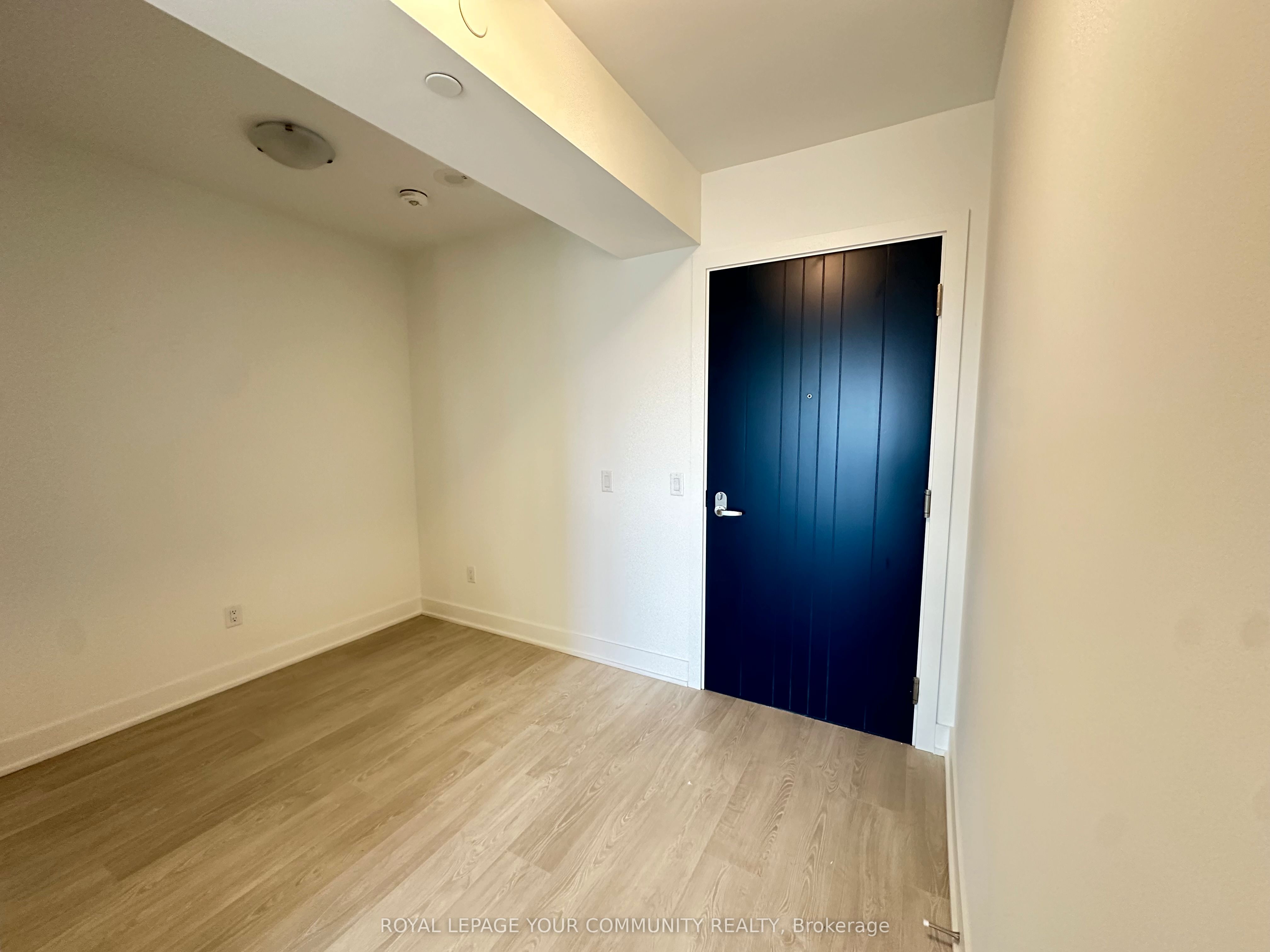 2545 Simcoe Street N 2001, Oshawa, ON L1L 0W3 photo 3